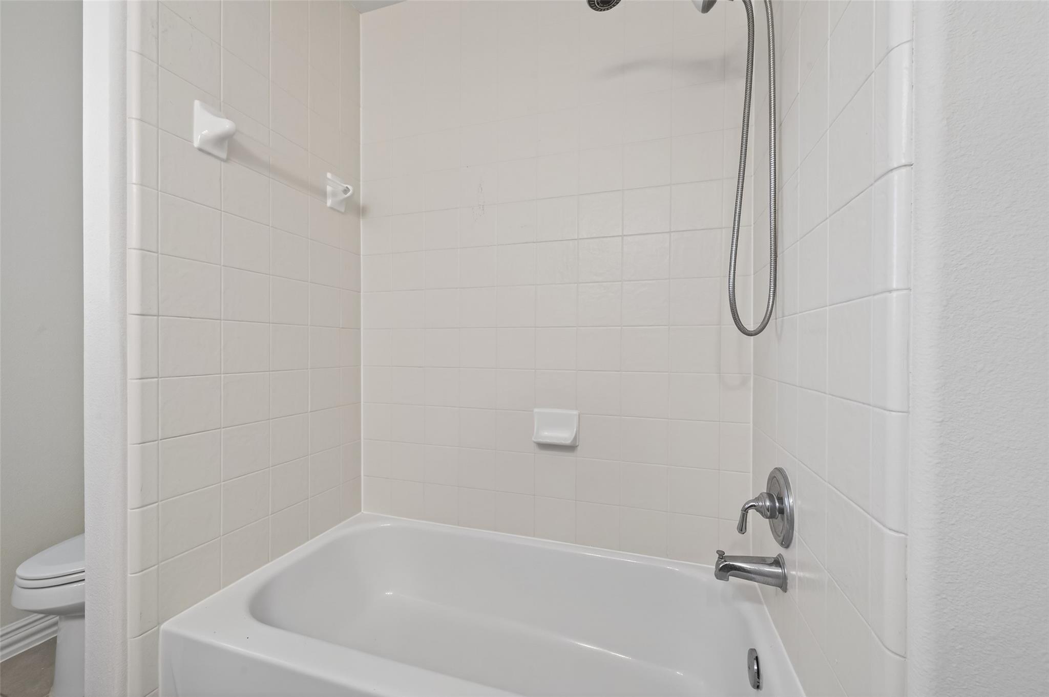 15 Marquise Oaks Place