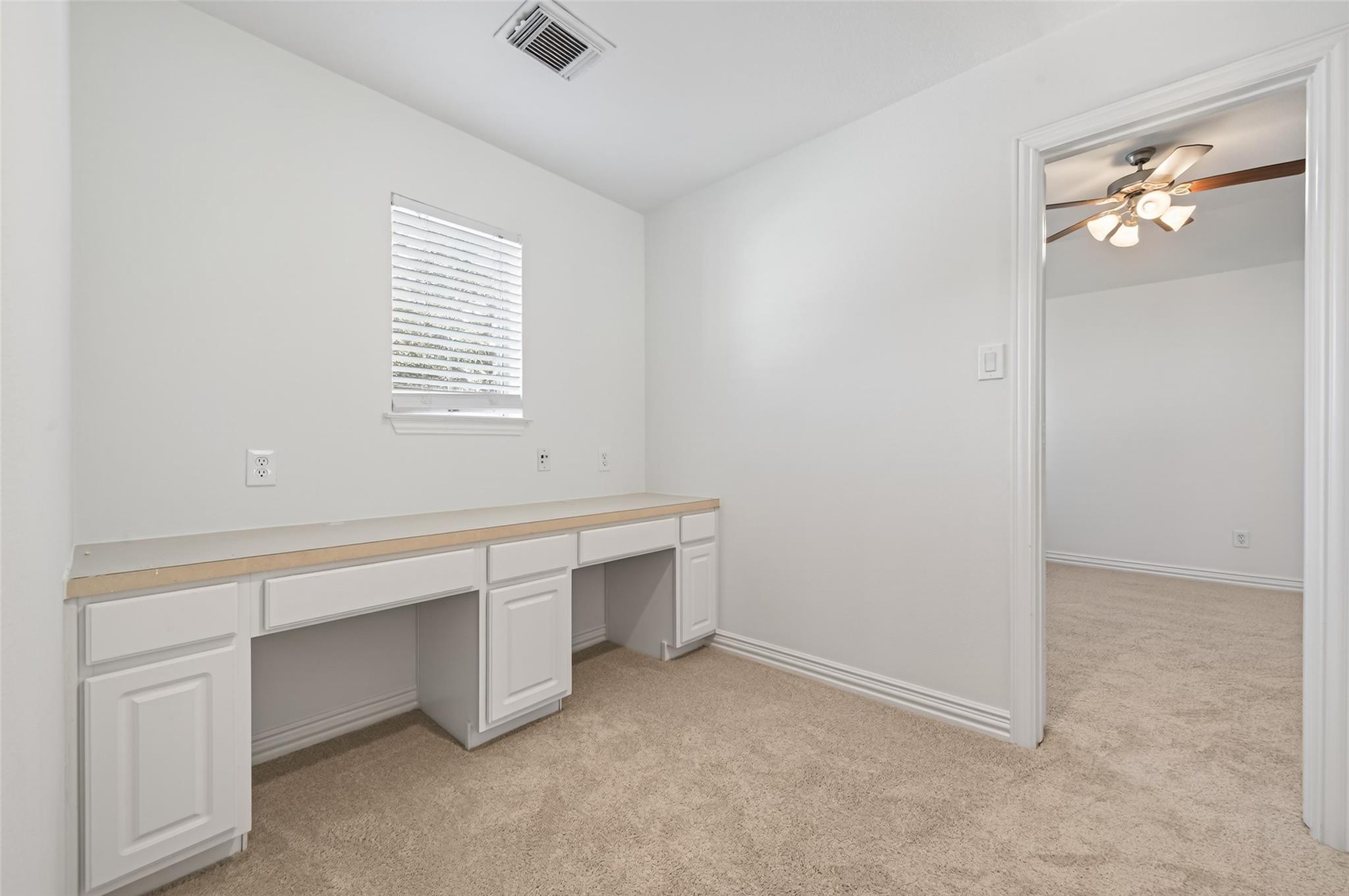 15 Marquise Oaks Place