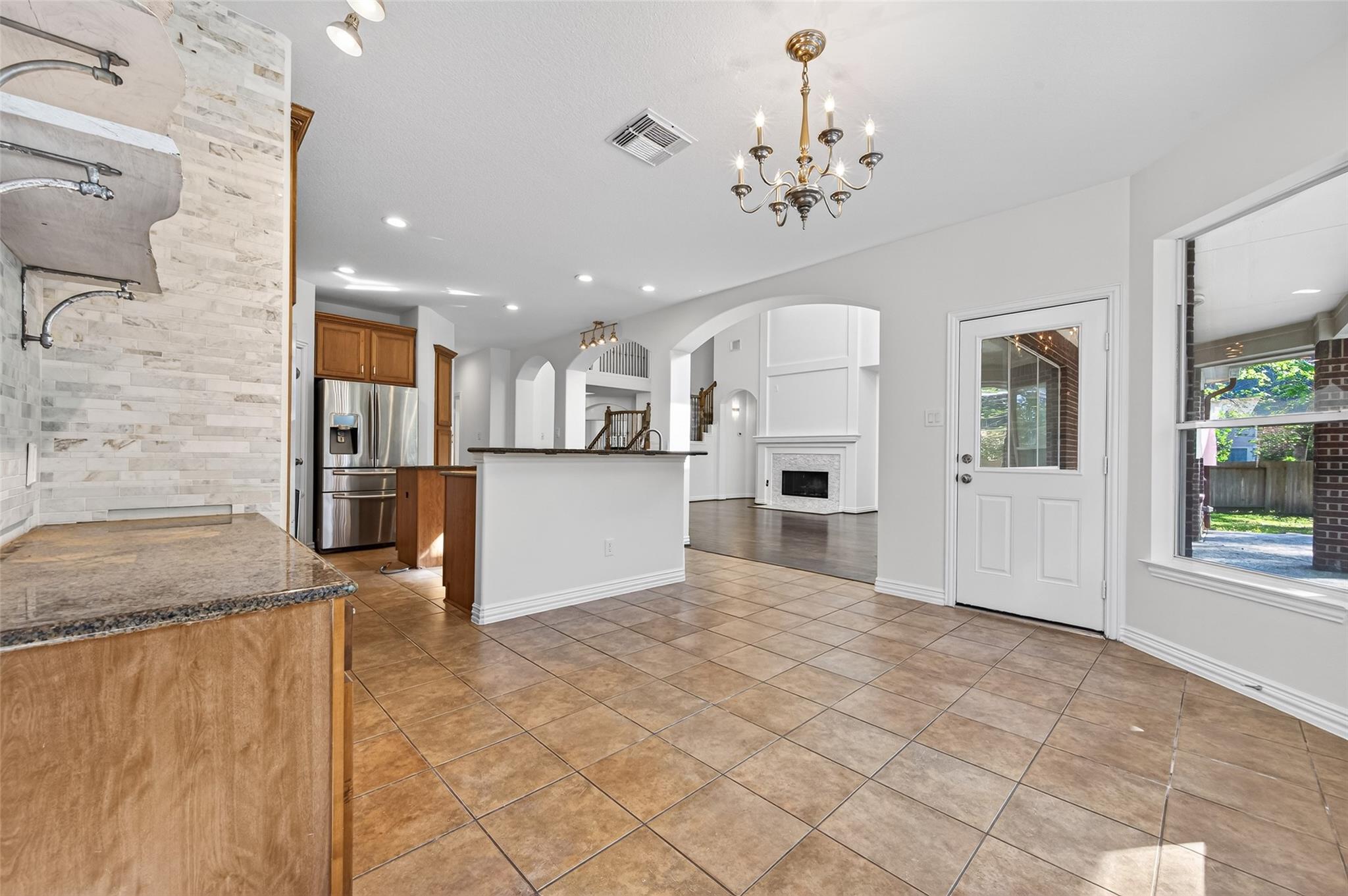 15 Marquise Oaks Place