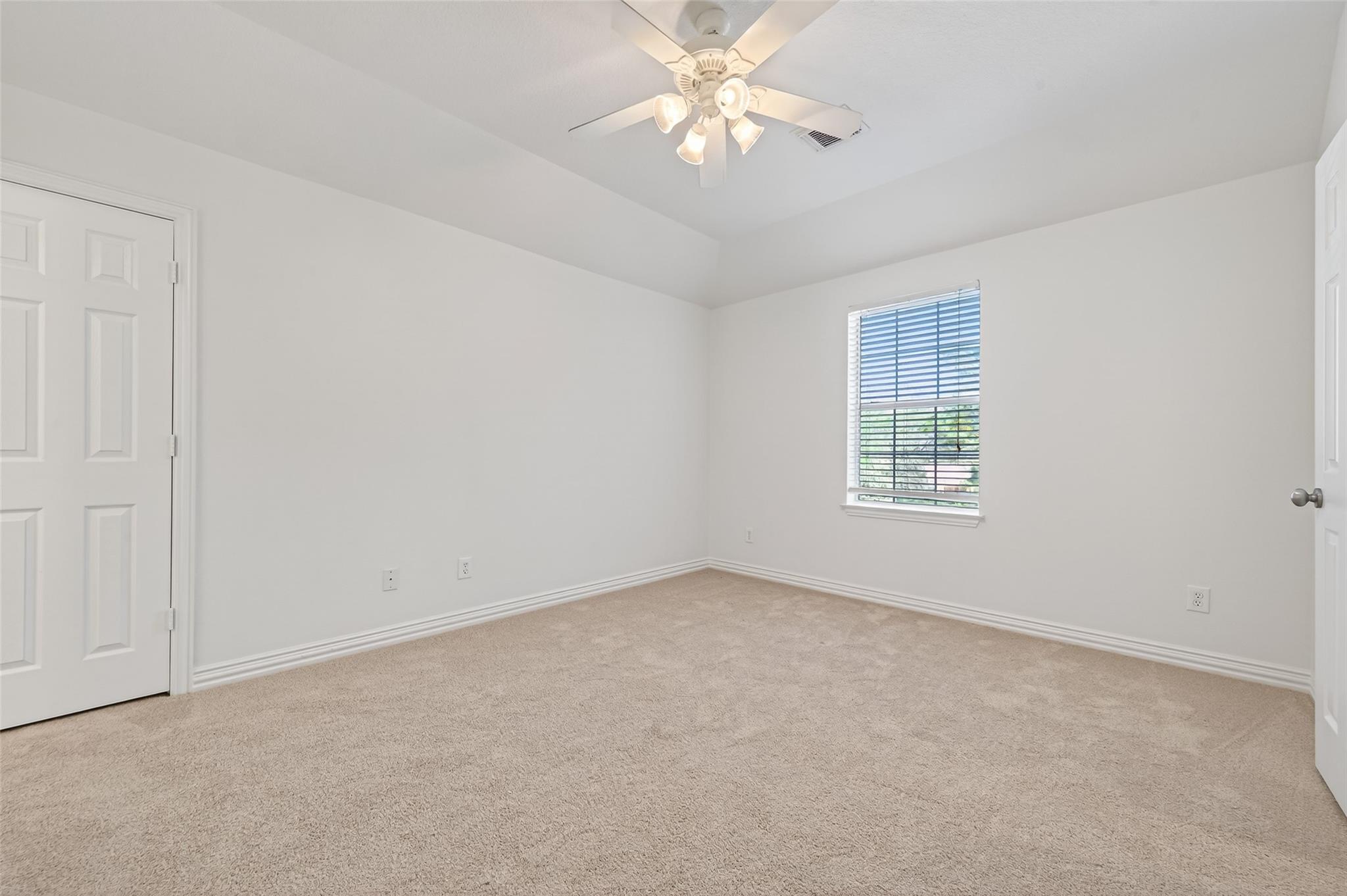 15 Marquise Oaks Place