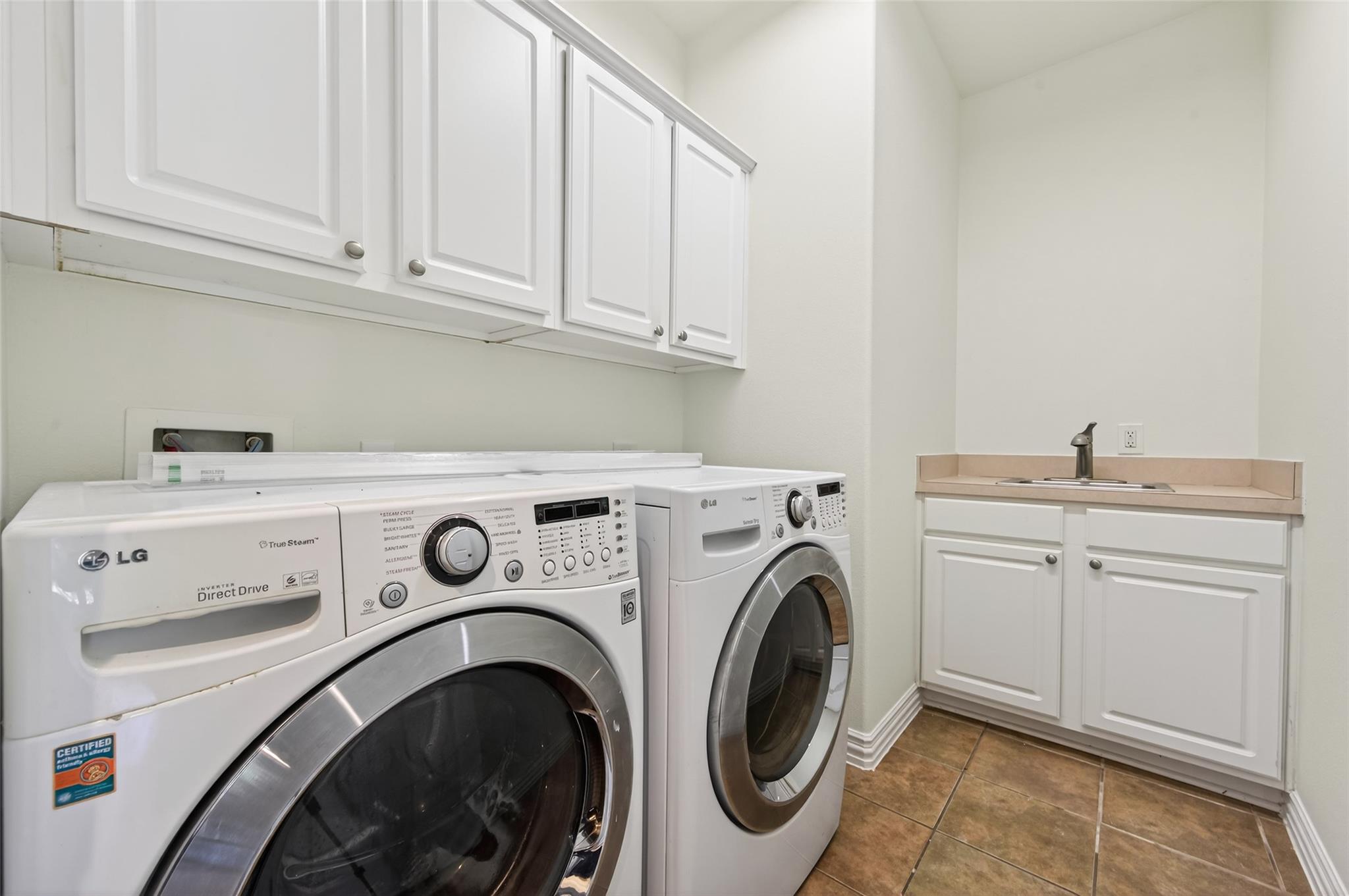 15 Marquise Oaks Place