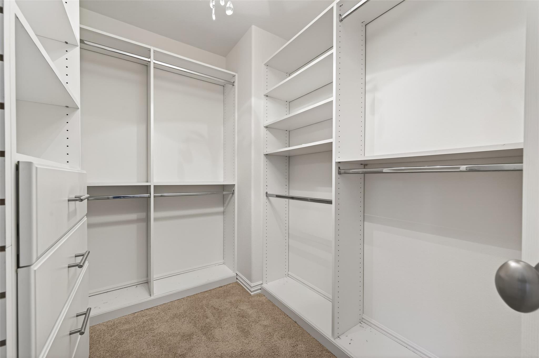 15 Marquise Oaks Place