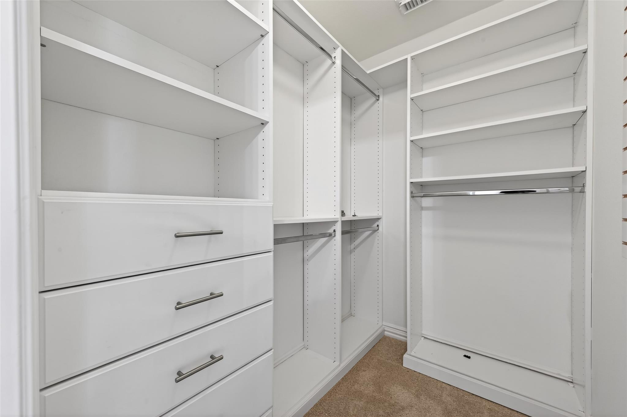 15 Marquise Oaks Place