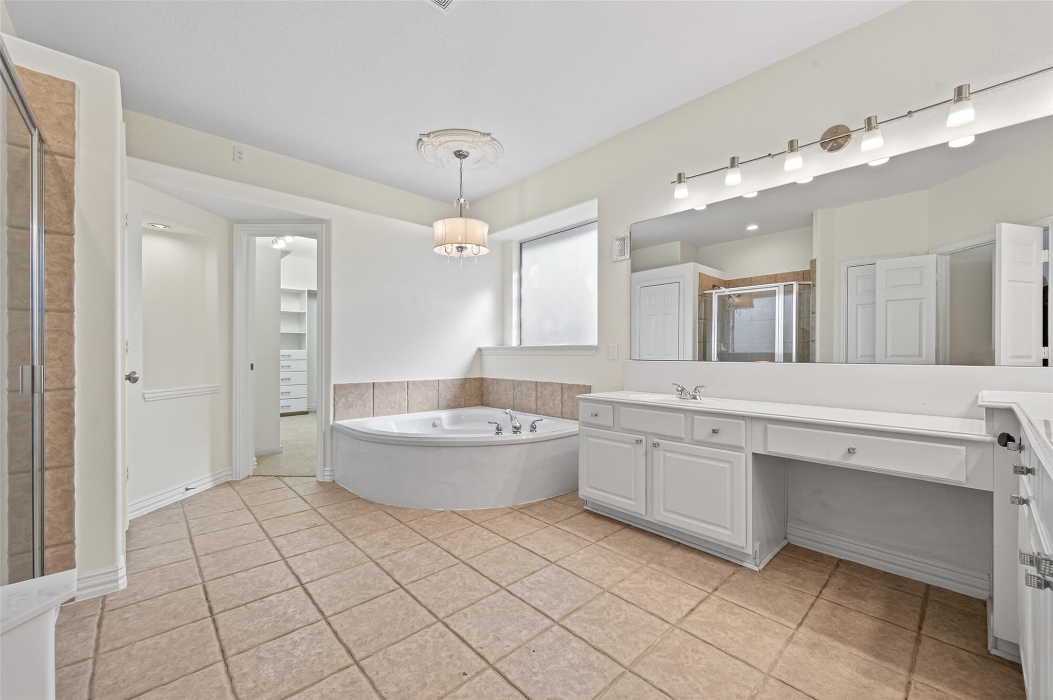 15 Marquise Oaks Place