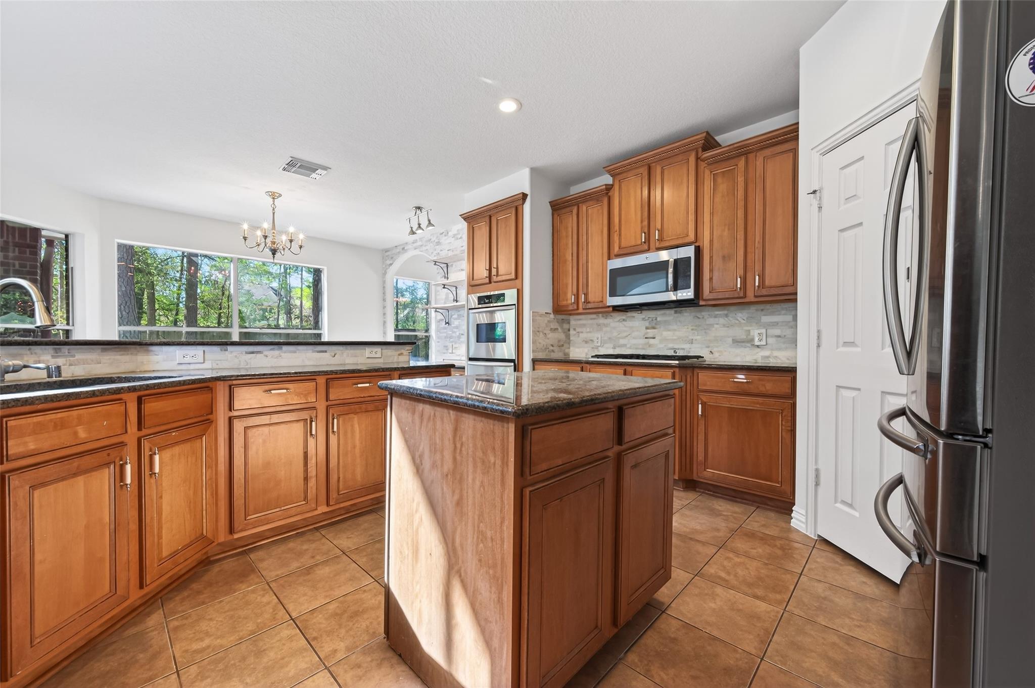 15 Marquise Oaks Place