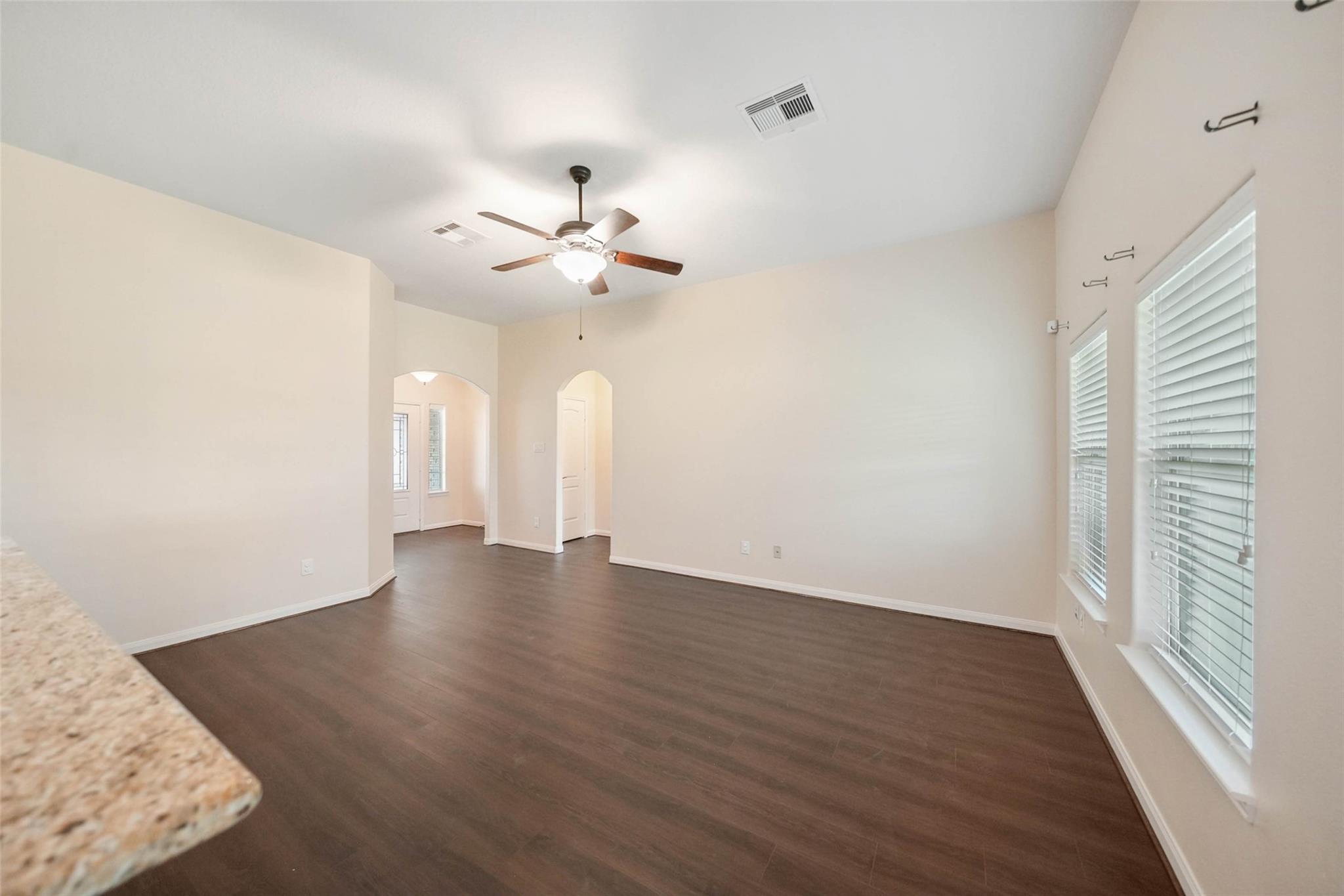 2038 Borthwick Lane