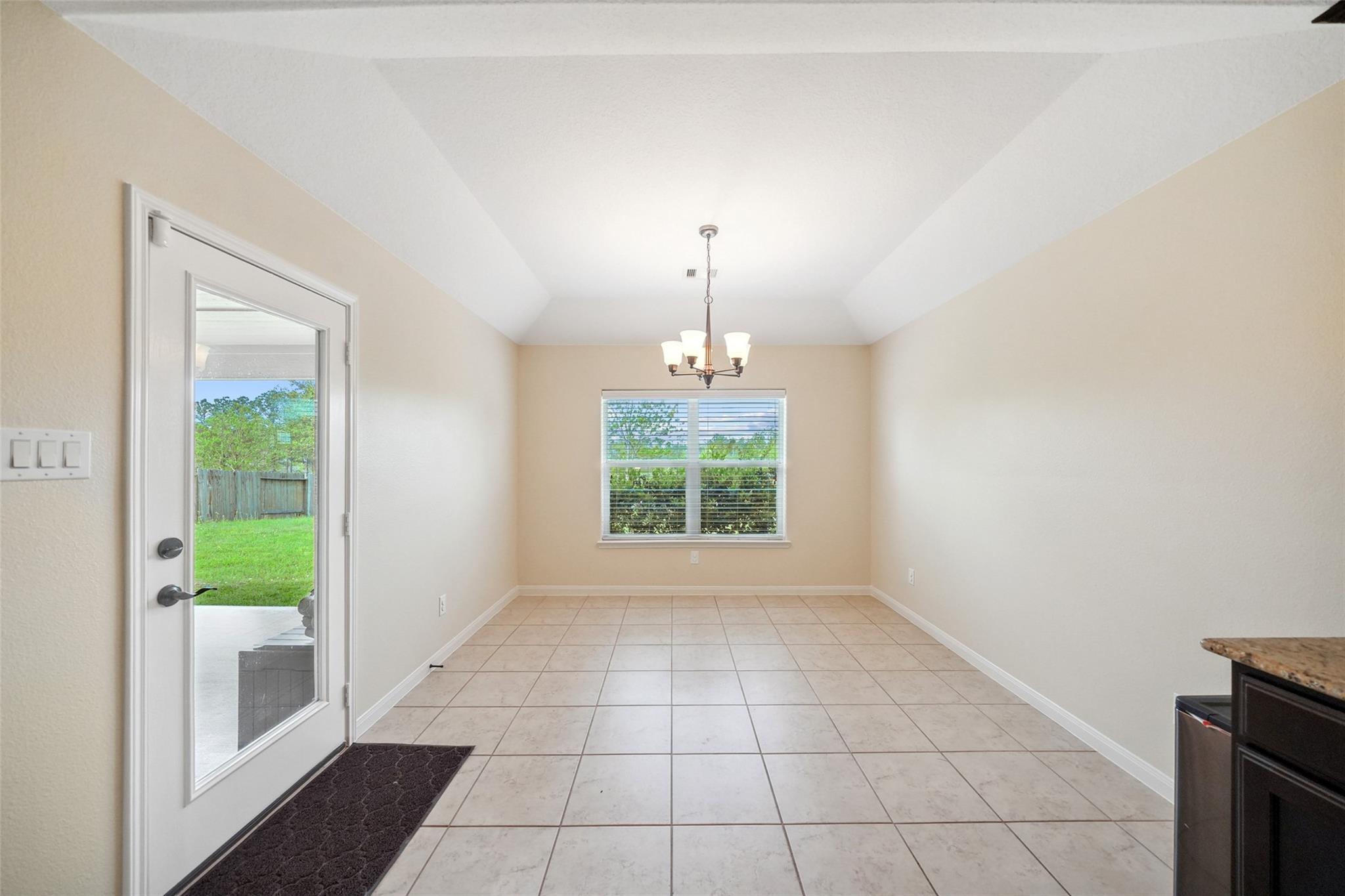2038 Borthwick Lane