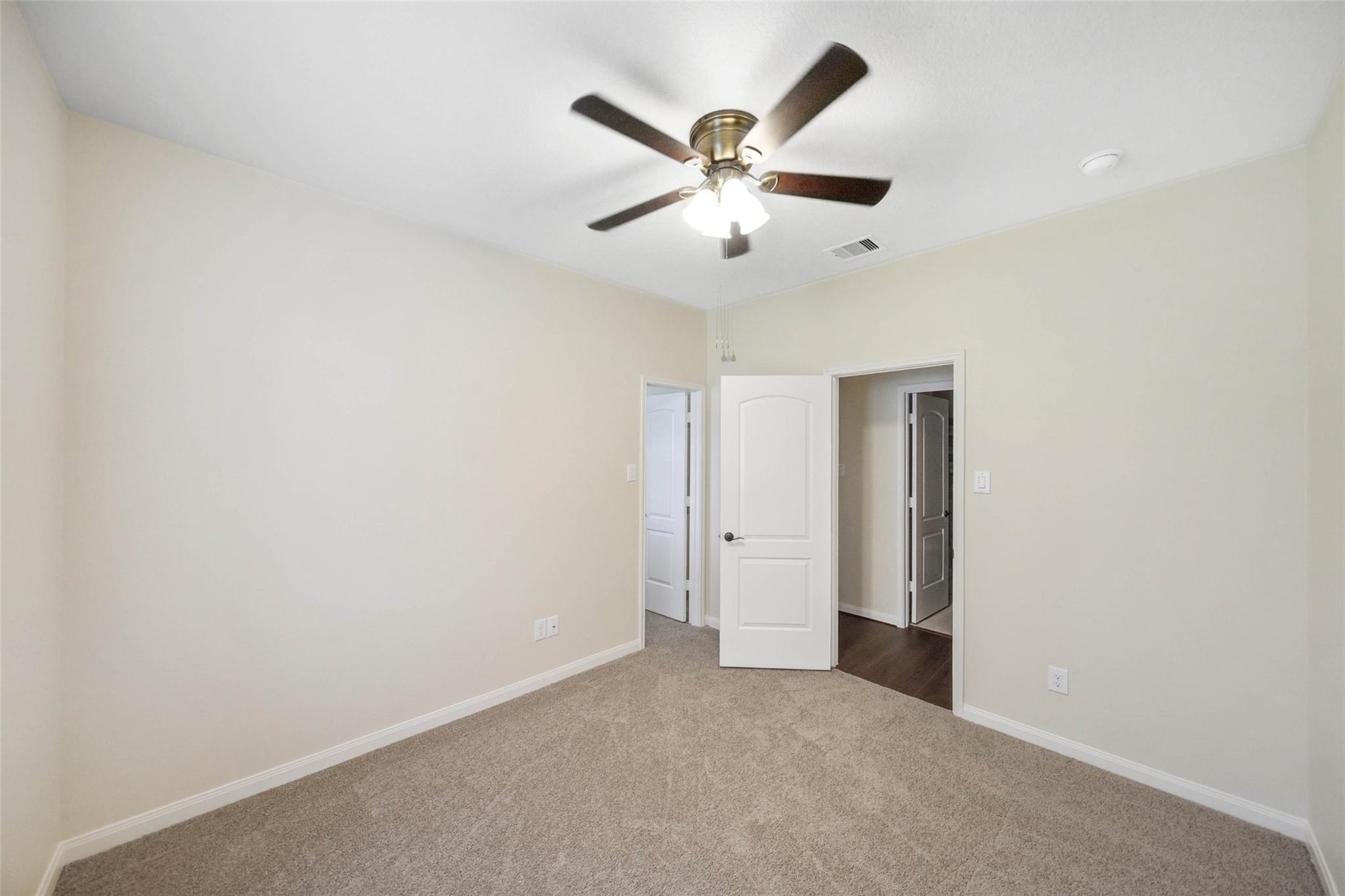 2038 Borthwick Lane