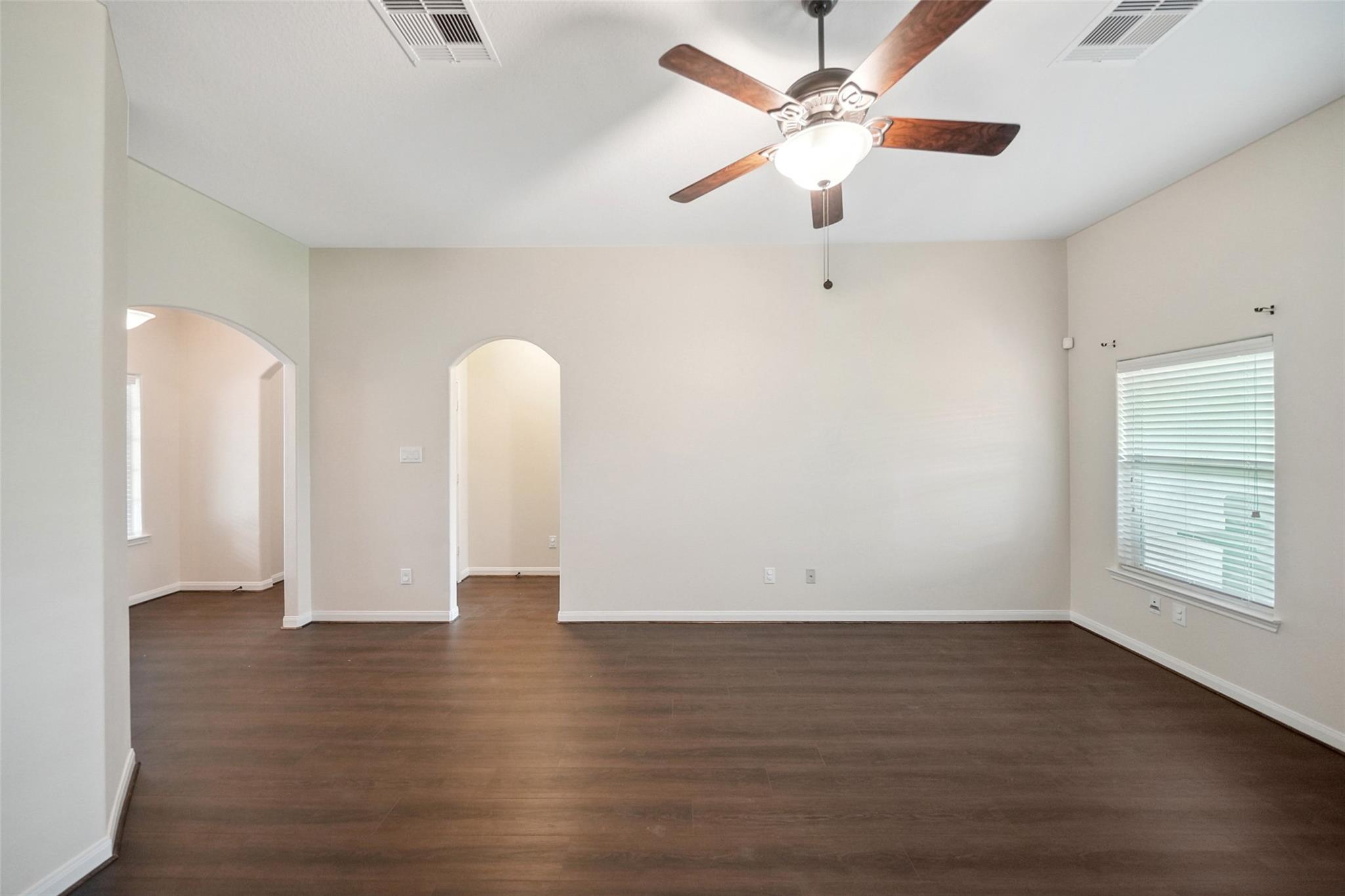 2038 Borthwick Lane