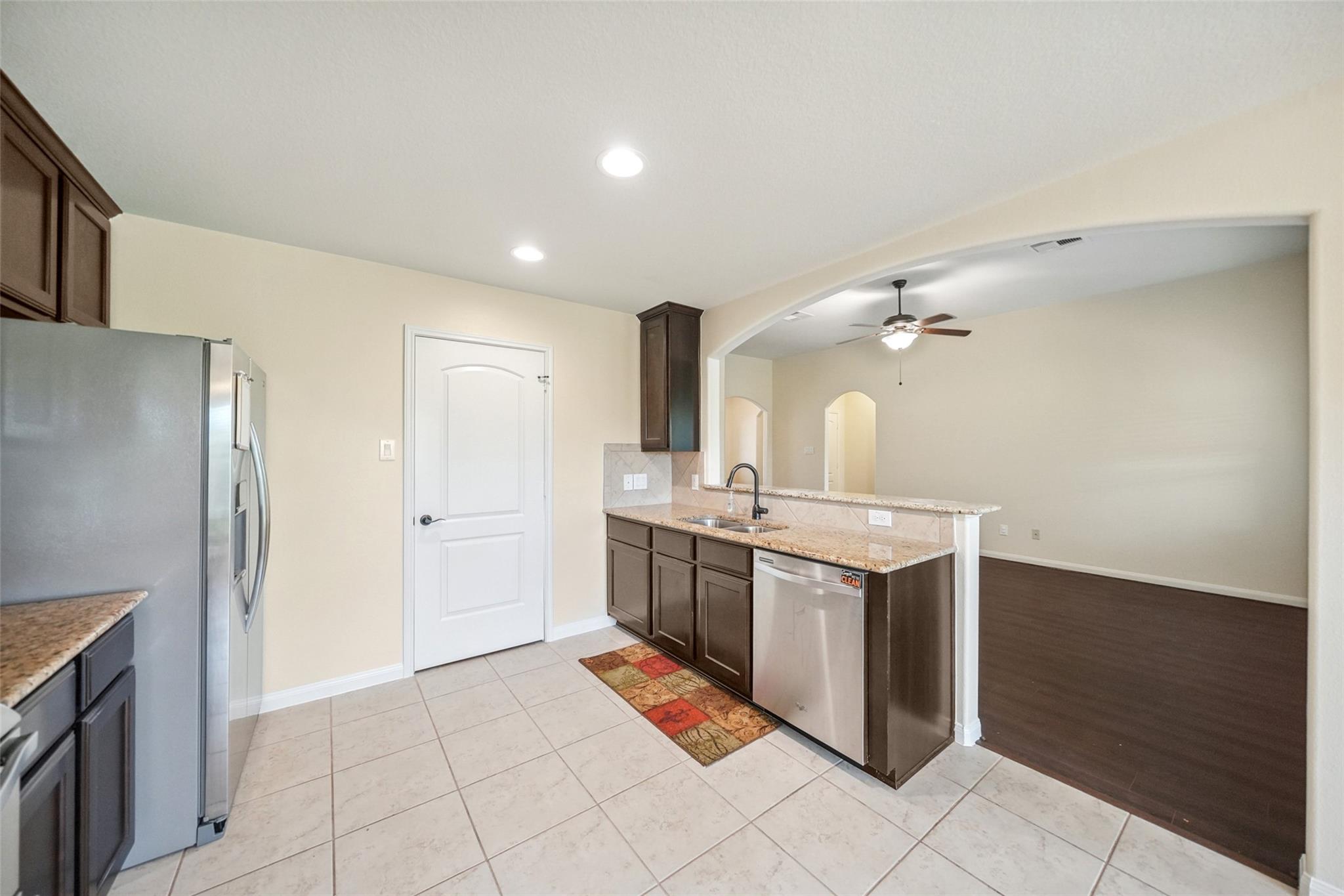 2038 Borthwick Lane