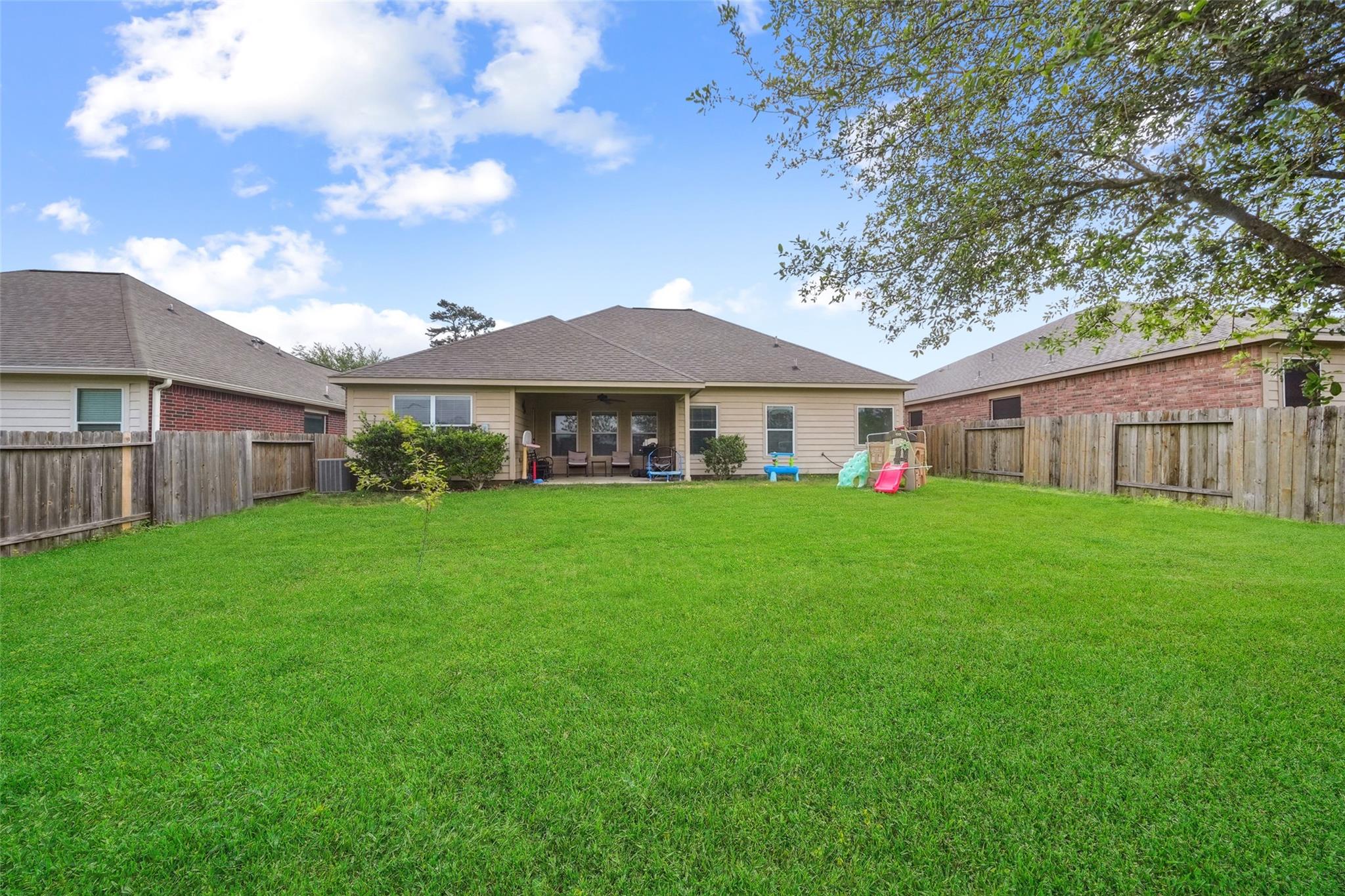 2038 Borthwick Lane