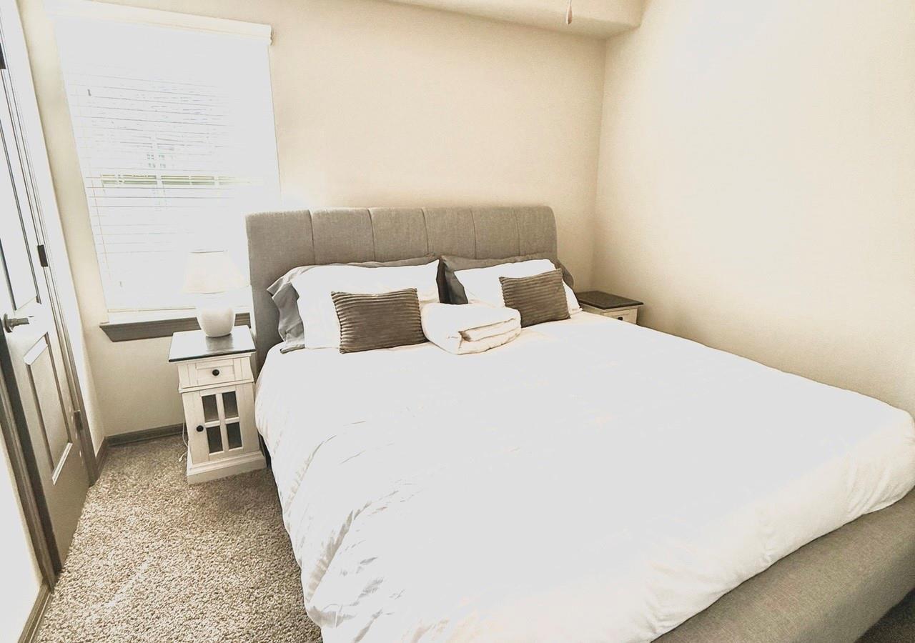 7 Aventura Place