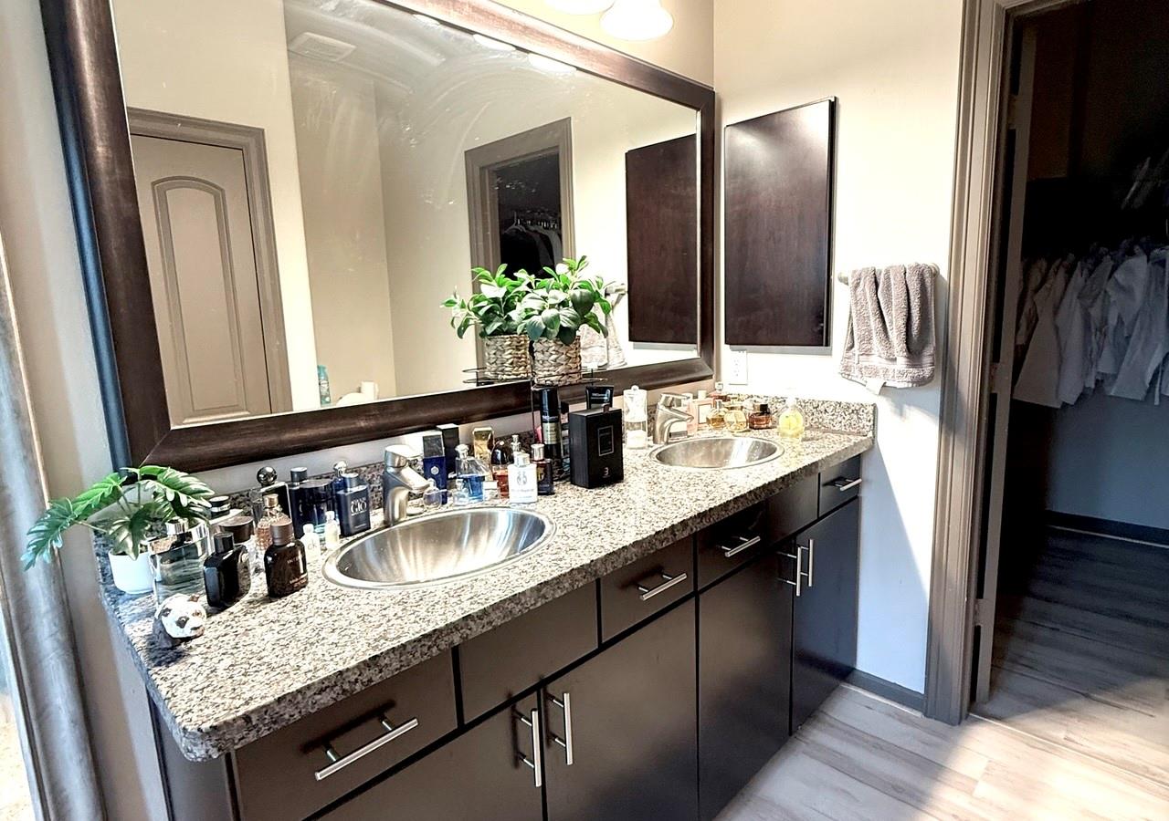 7 Aventura Place