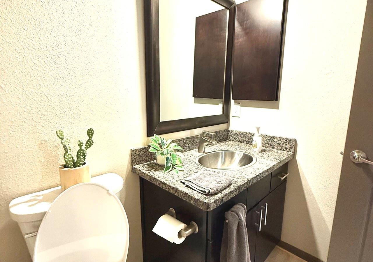 7 Aventura Place
