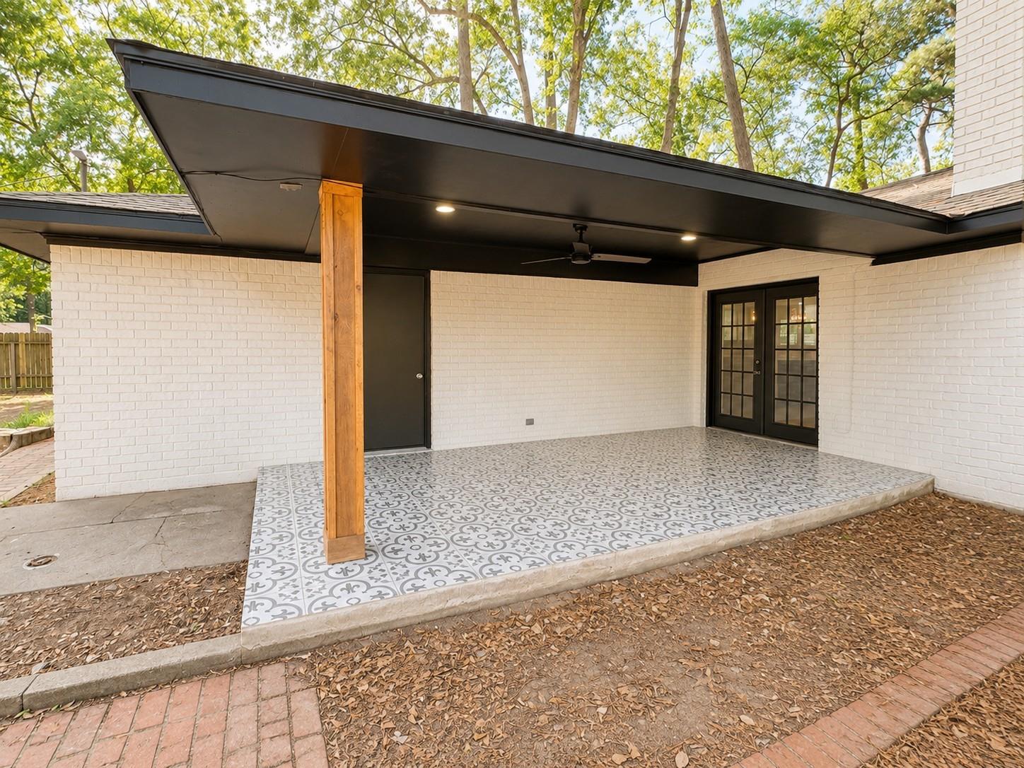 1527 Sungail Drive