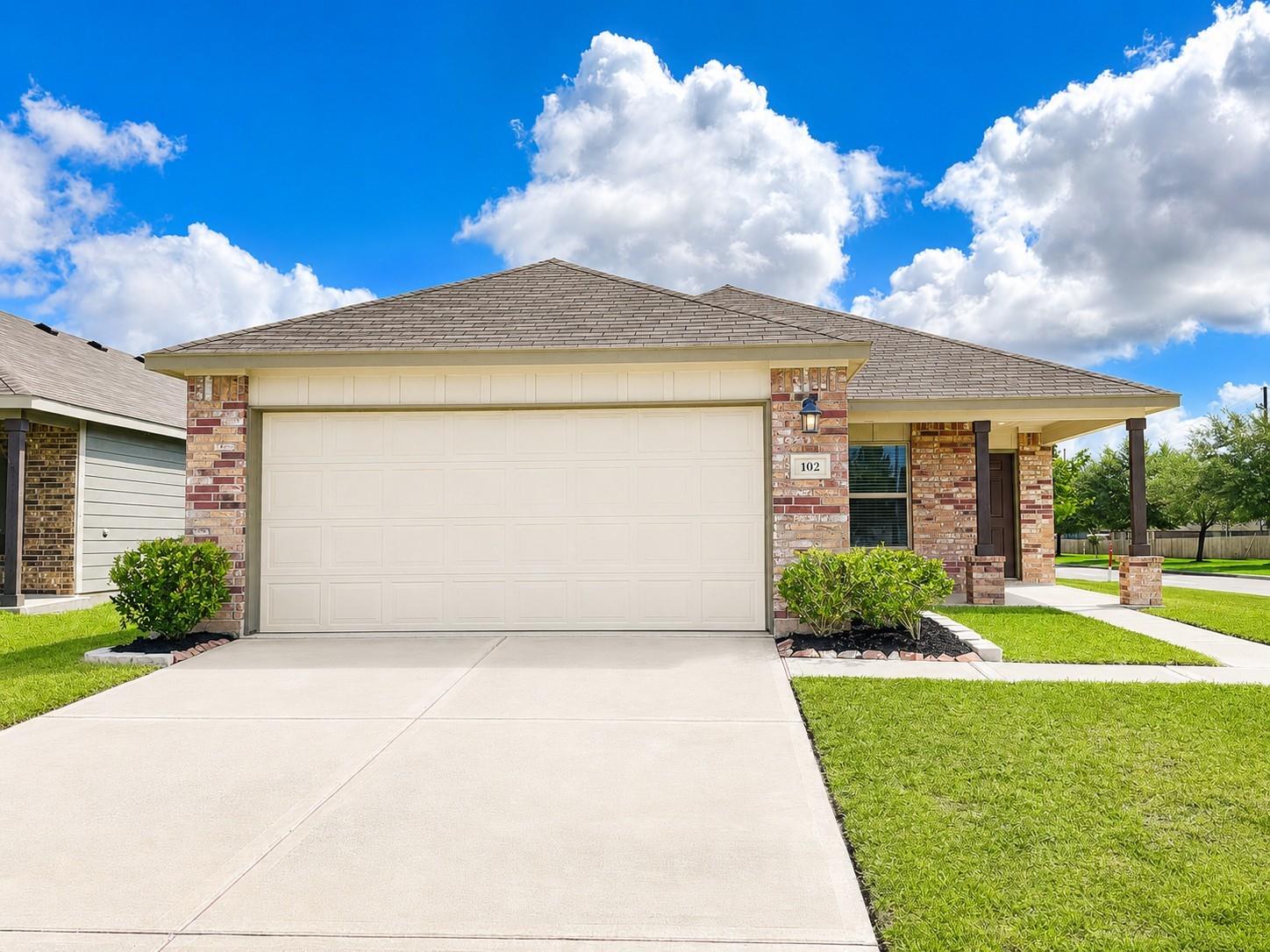 102 Bellewood Manor Drive