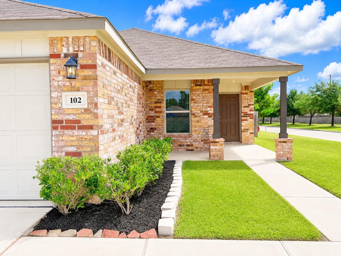 102 Bellewood Manor Drive