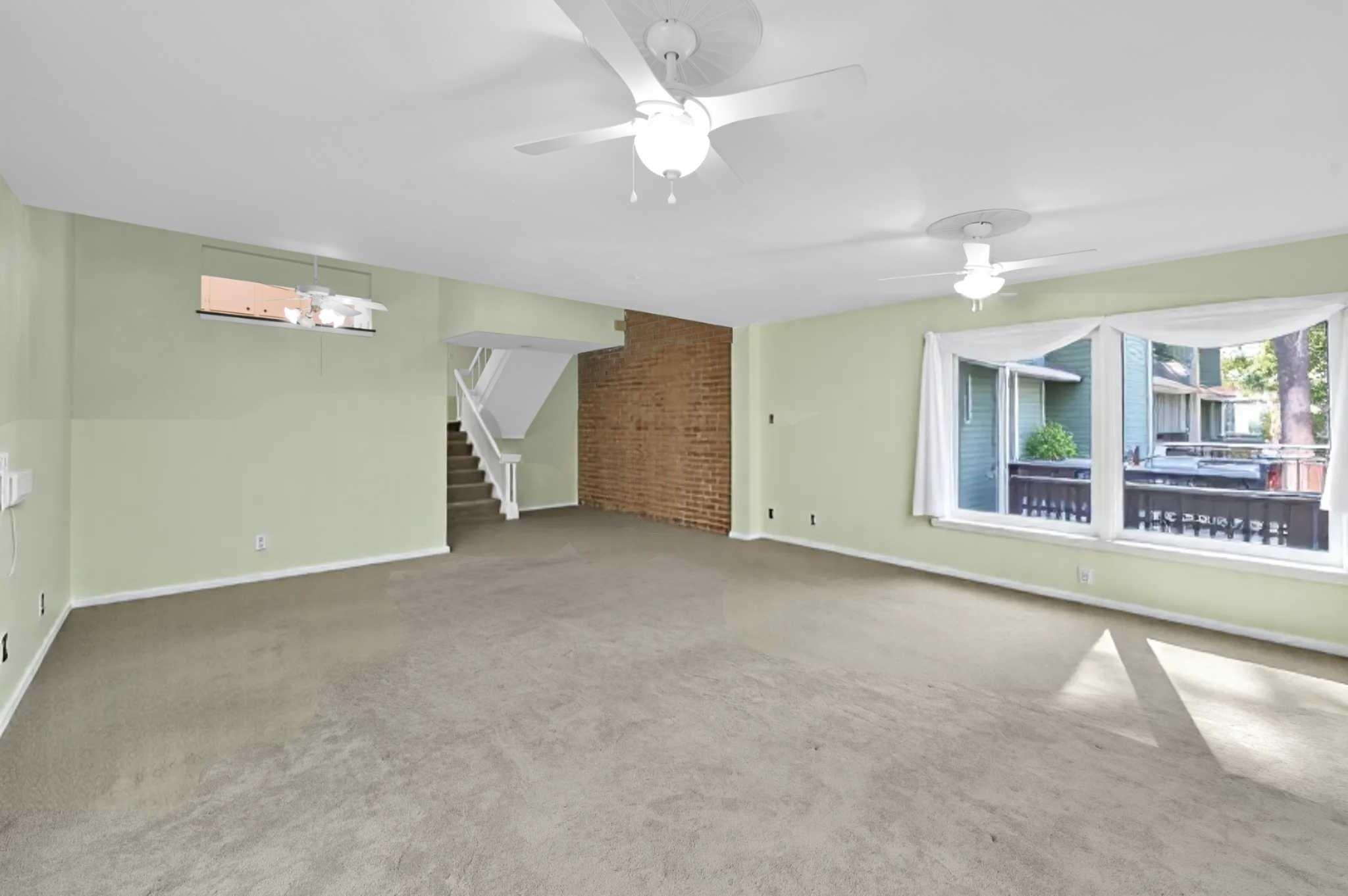 162 Villa Way