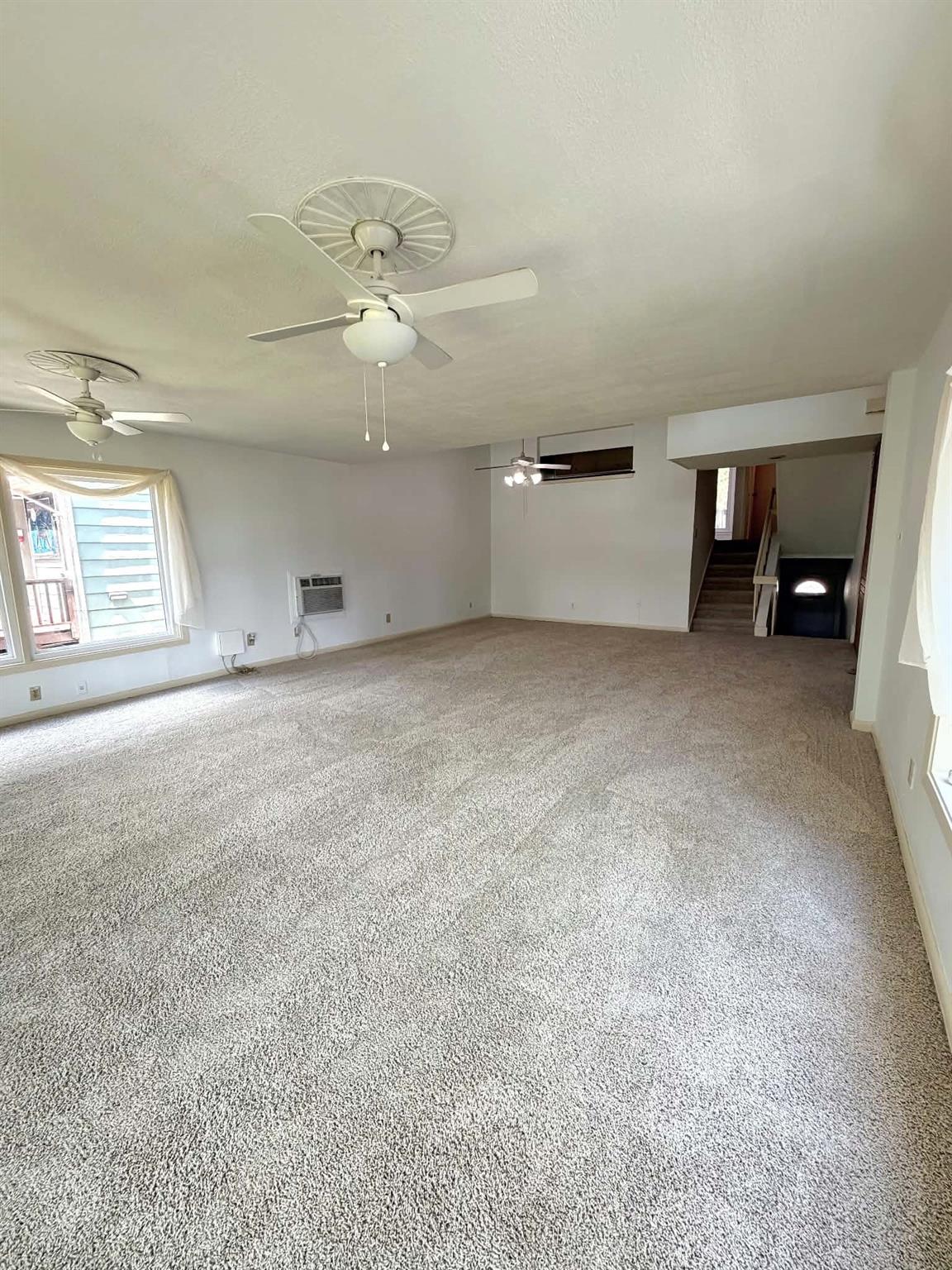 162 Villa Way