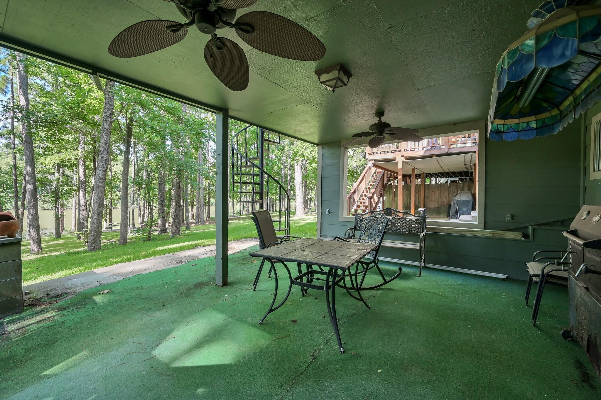 162 Villa Way