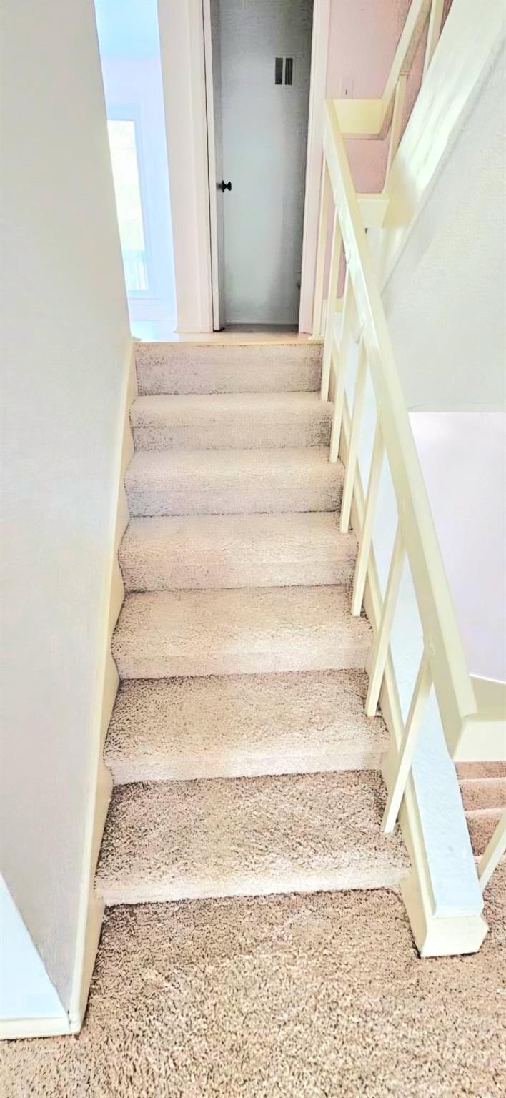 162 Villa Way