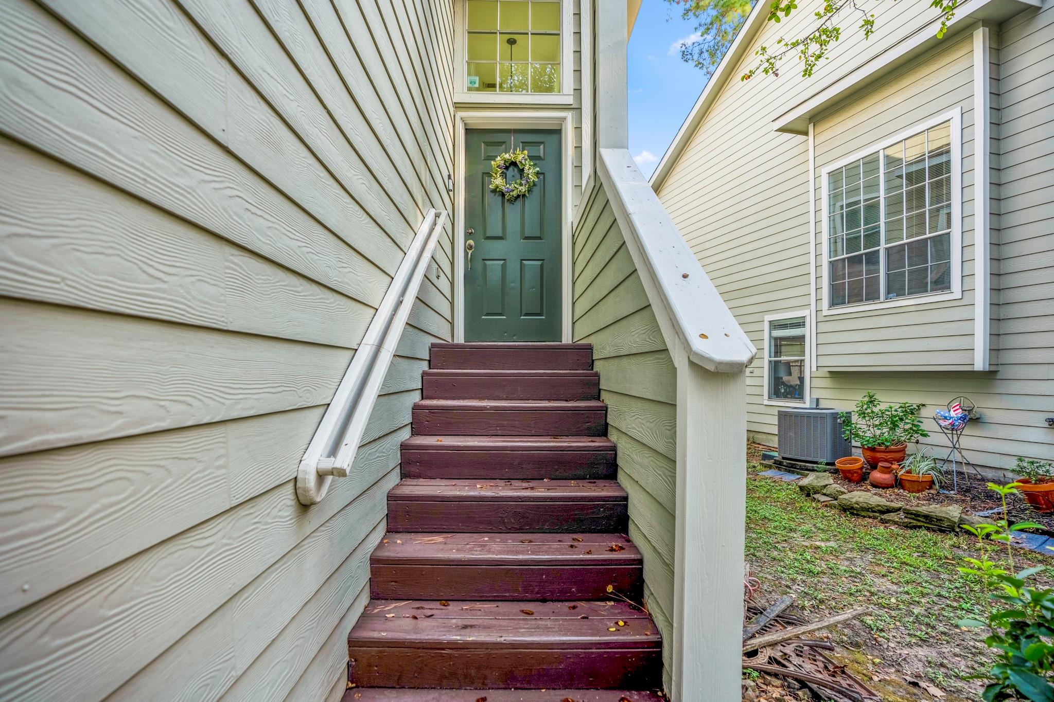 55 N Walden Elms Circle