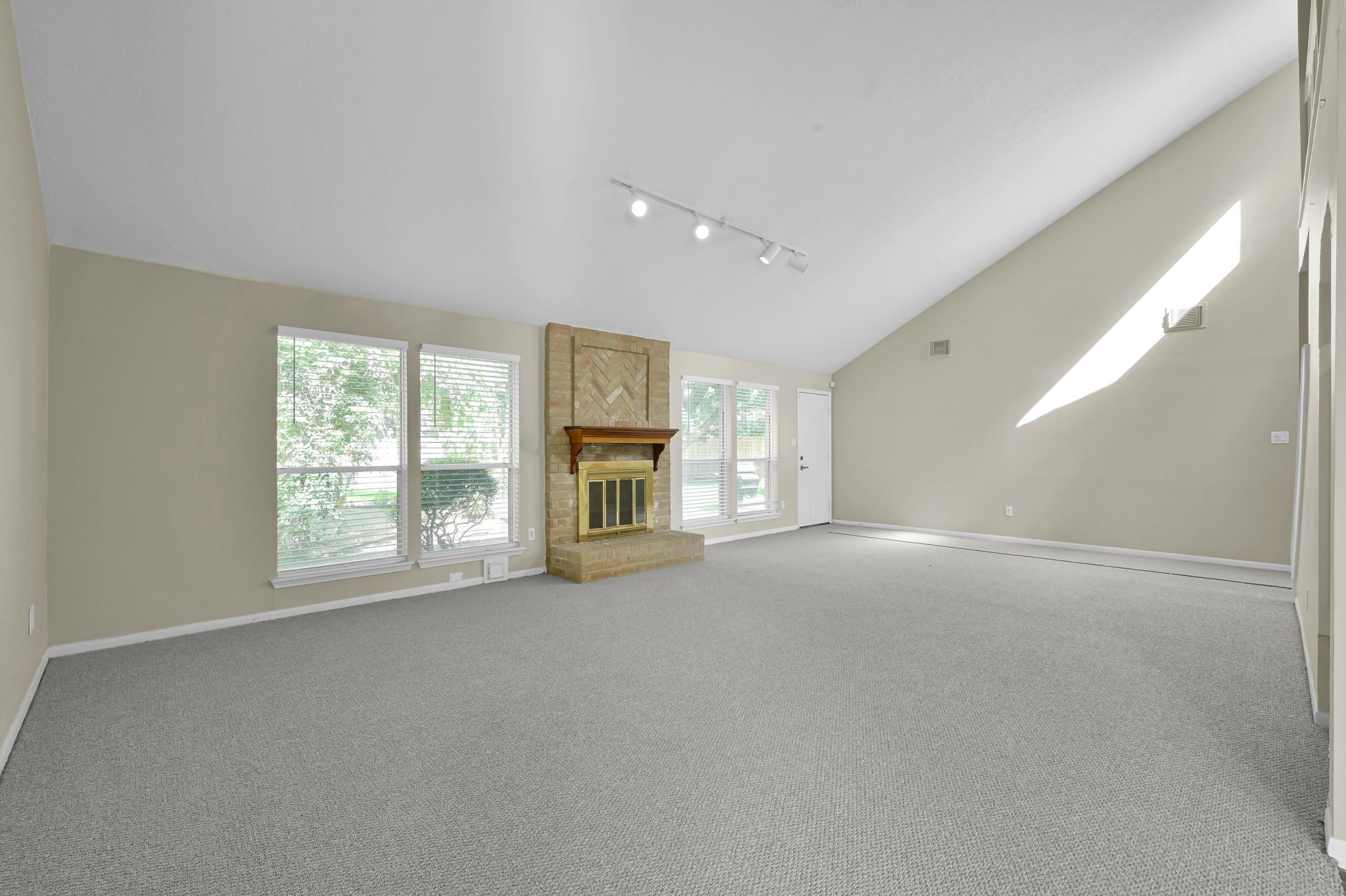 6614 Vialinda Drive
