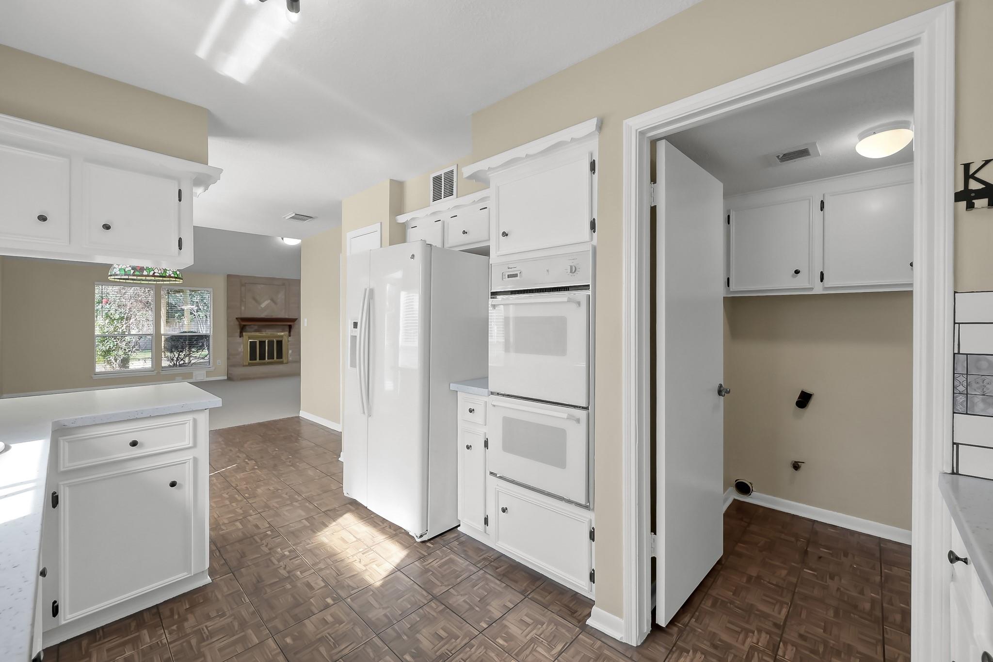 6614 Vialinda Drive