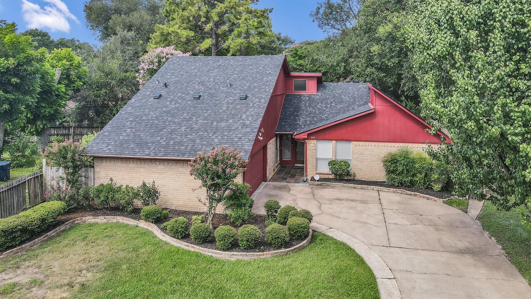 6614 Vialinda Drive