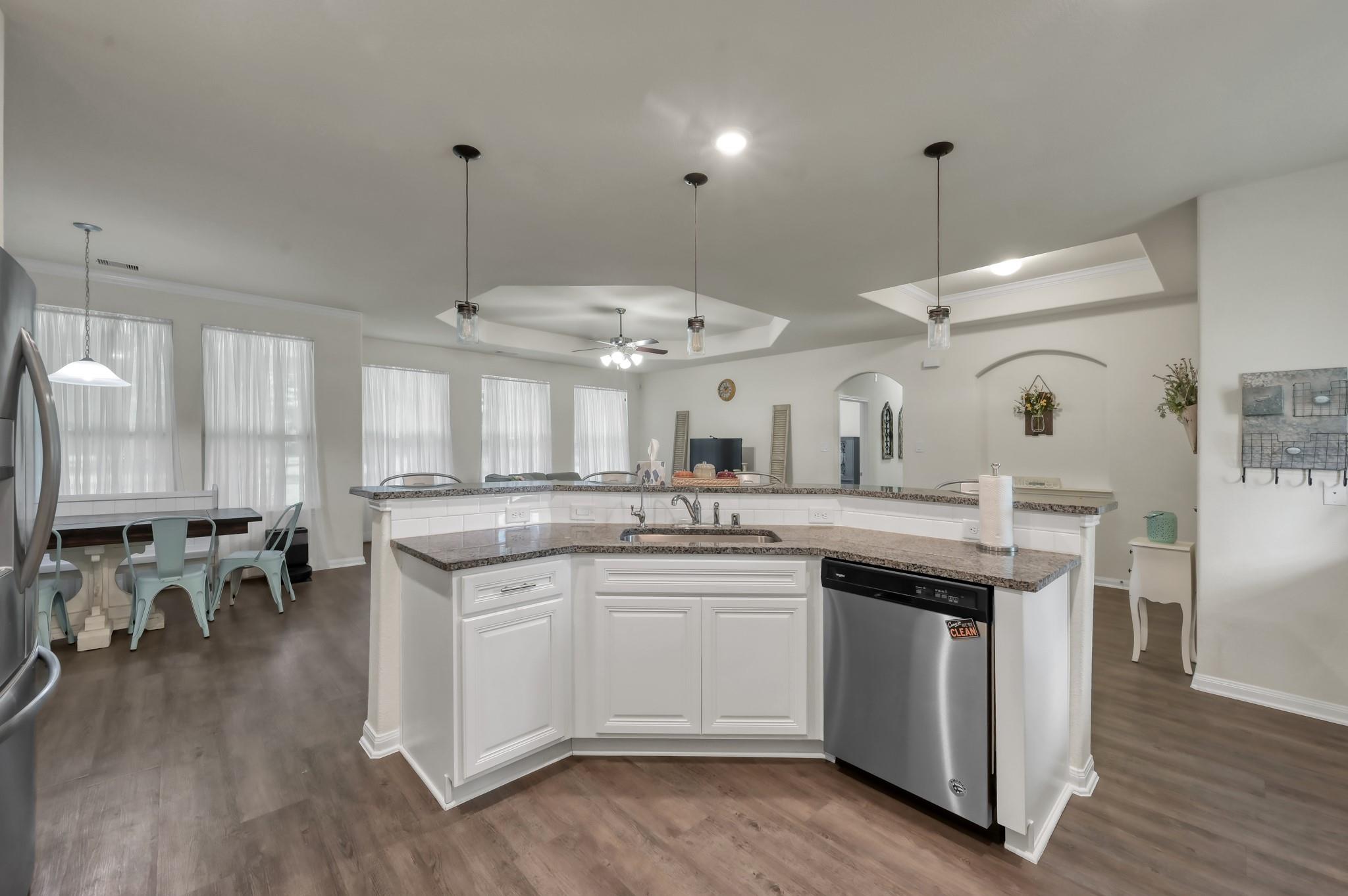6264 Rolling Hills Road