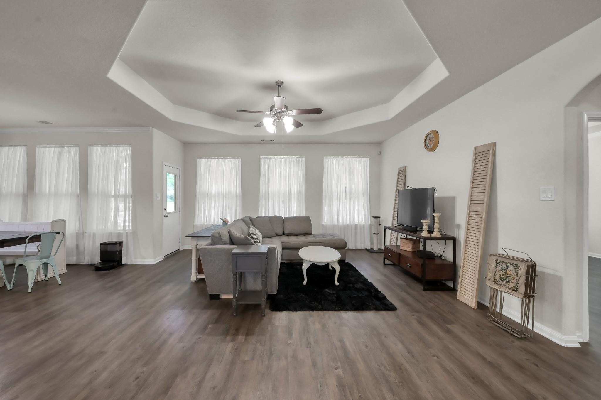 6264 Rolling Hills Road