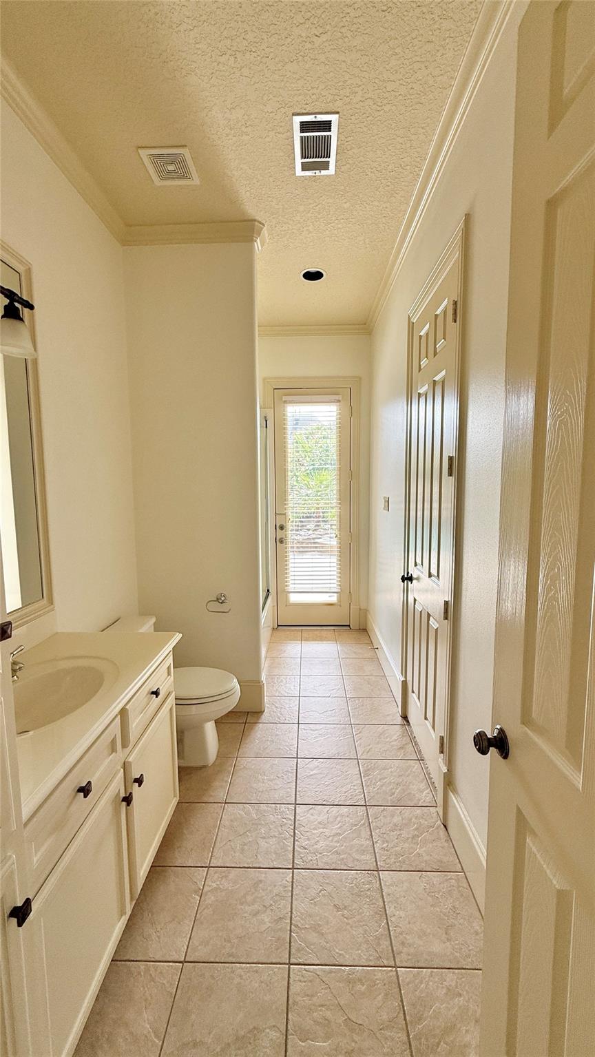 8103 Hideaway Lake Circle