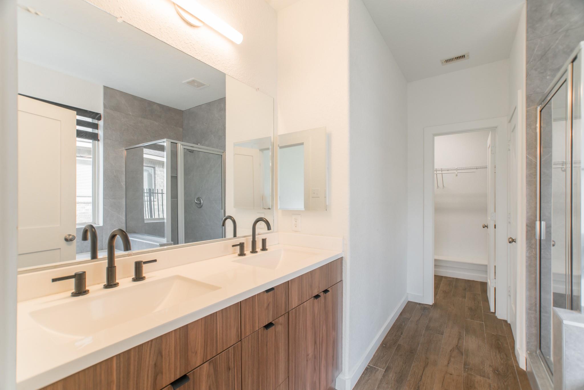 102 E Lasting Spring Circle