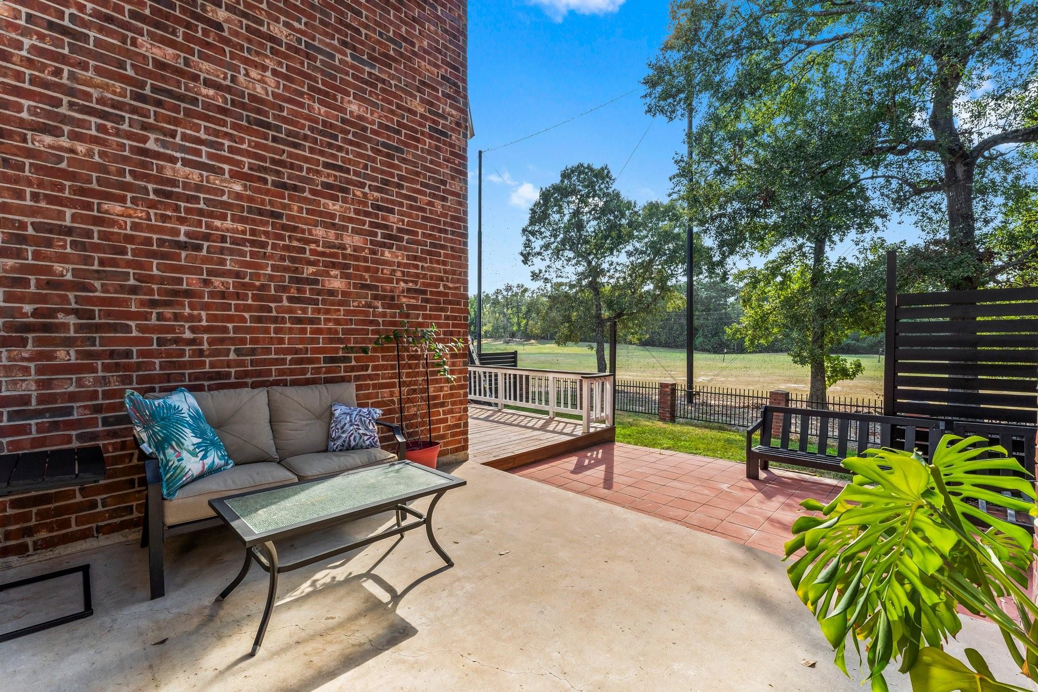 24611 W Kingscrest Circle