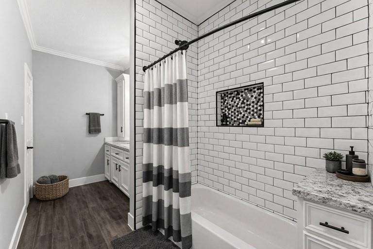 24611 W Kingscrest Circle