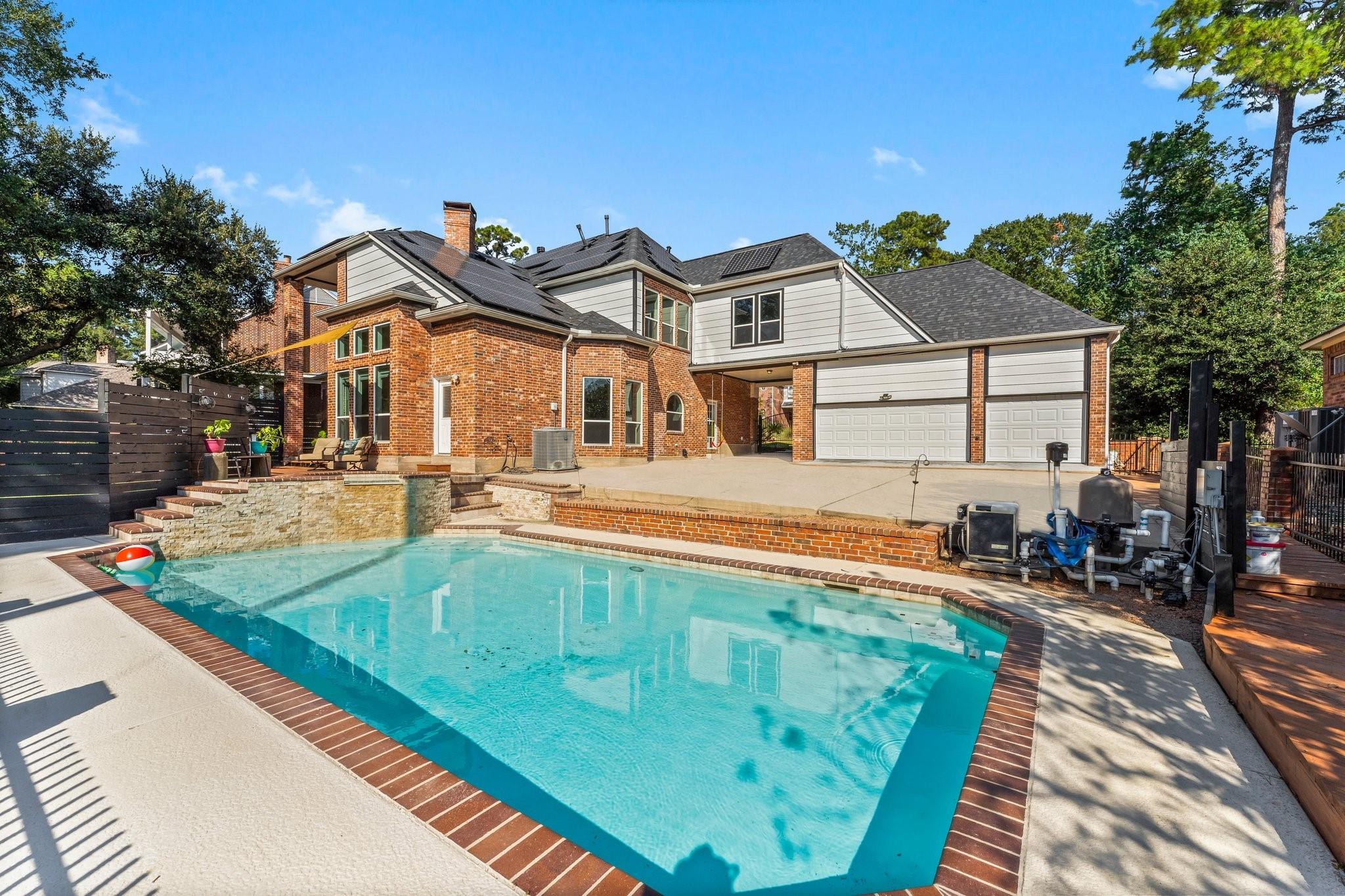 24611 W Kingscrest Circle