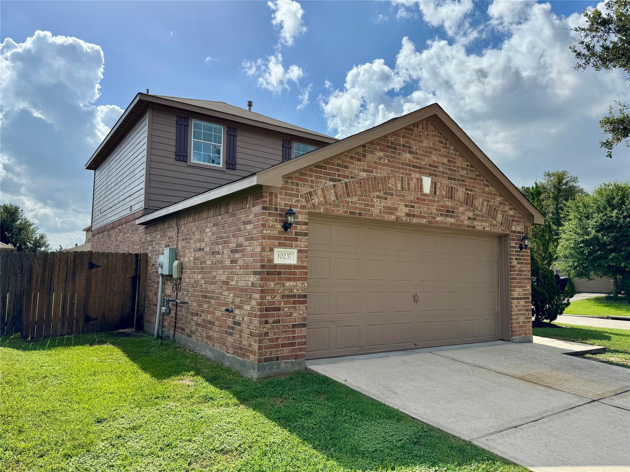 10237 Stone Gate Drive