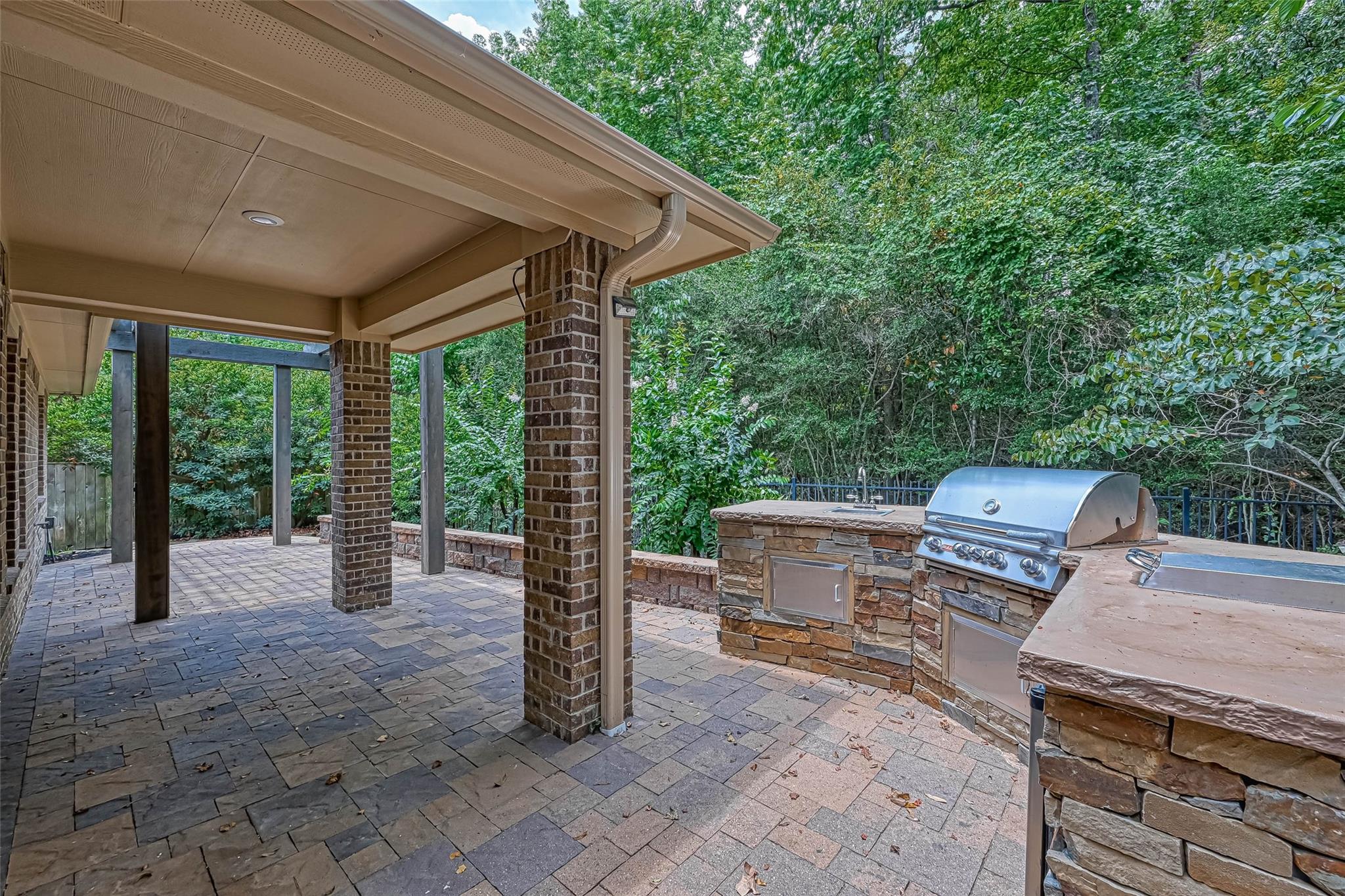150 W Heritage Mill Circle