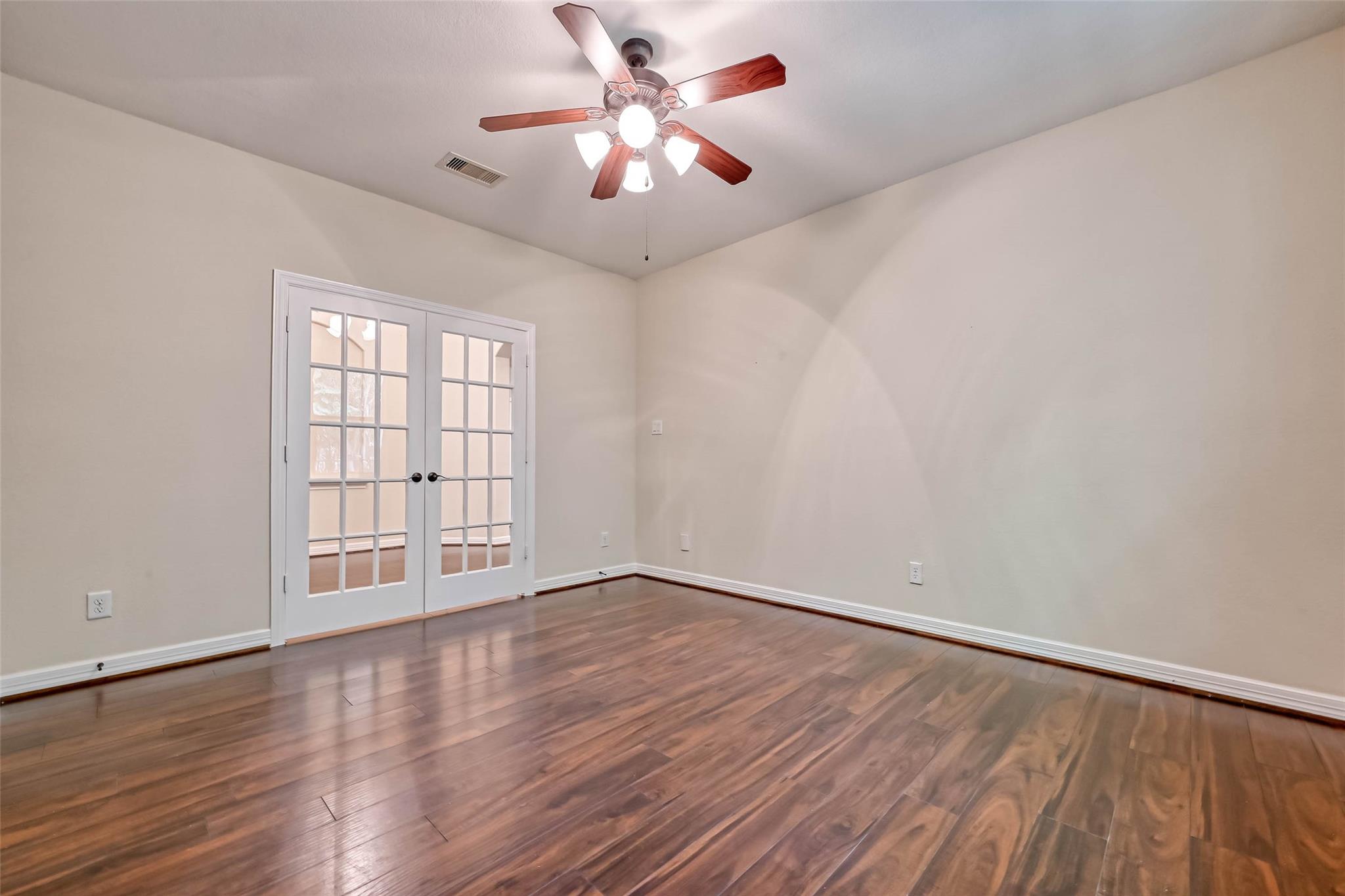 150 W Heritage Mill Circle