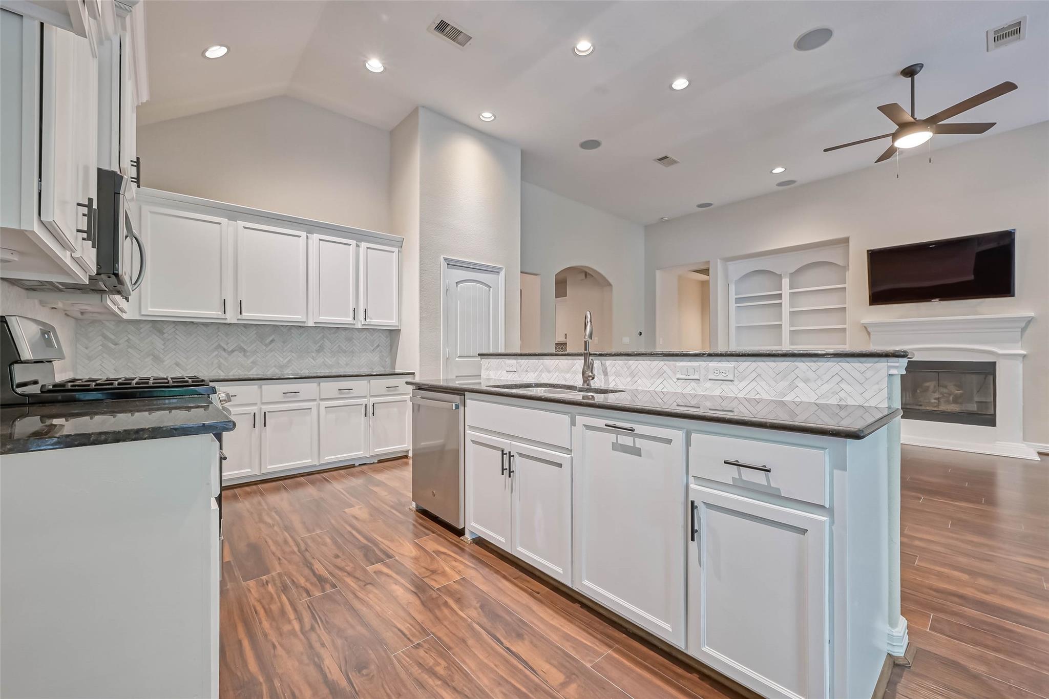 150 W Heritage Mill Circle