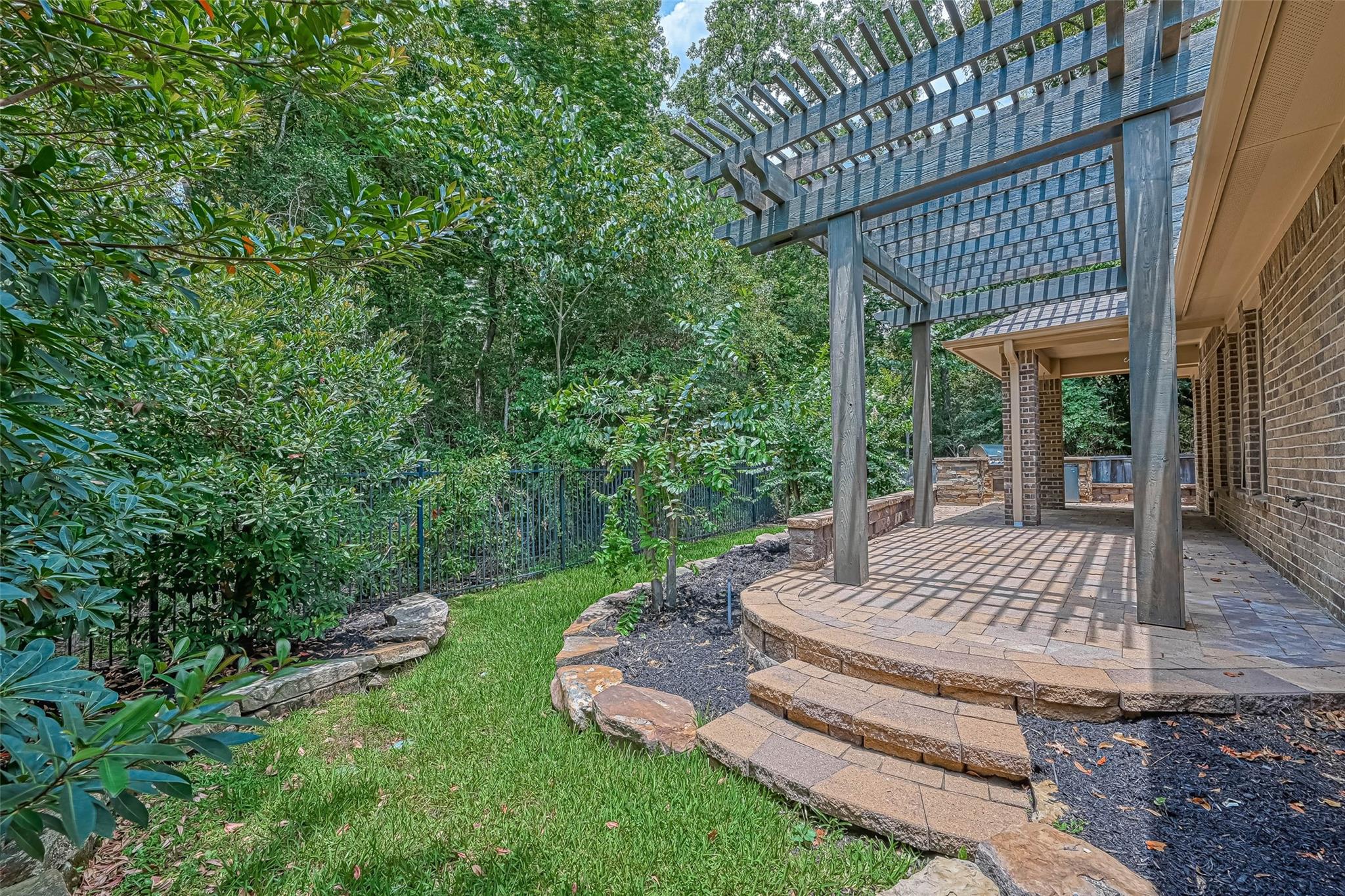 150 W Heritage Mill Circle