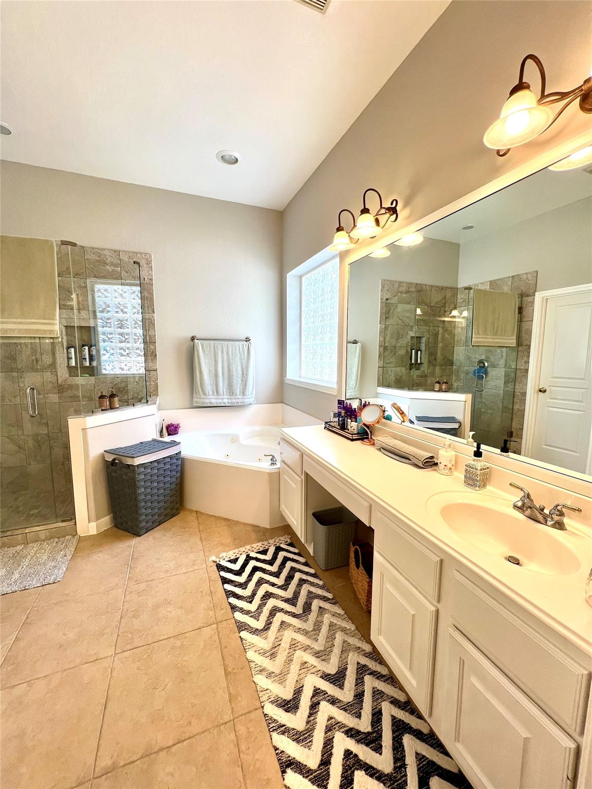 27 E Shale Creek Circle