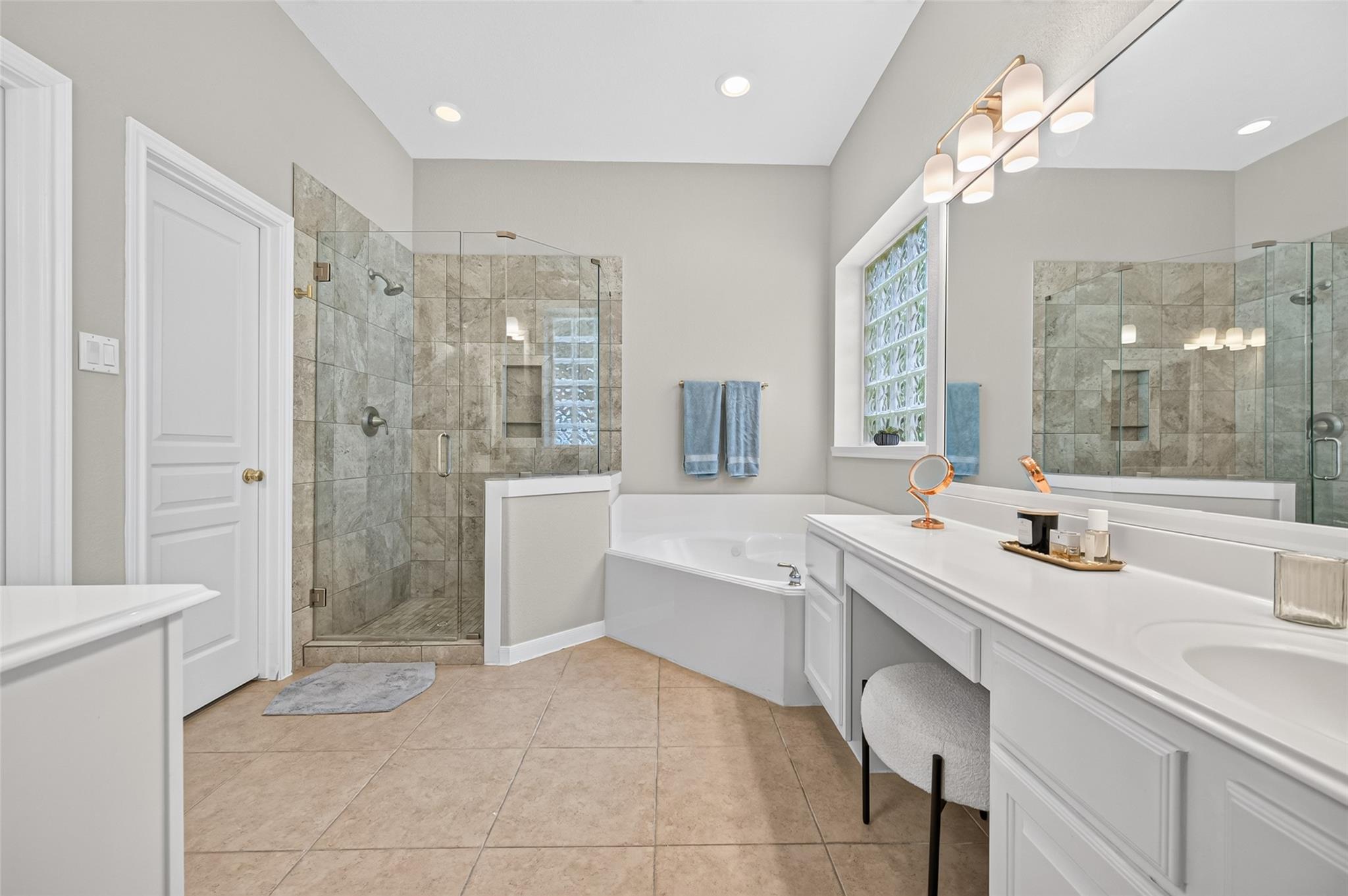 27 E Shale Creek Circle