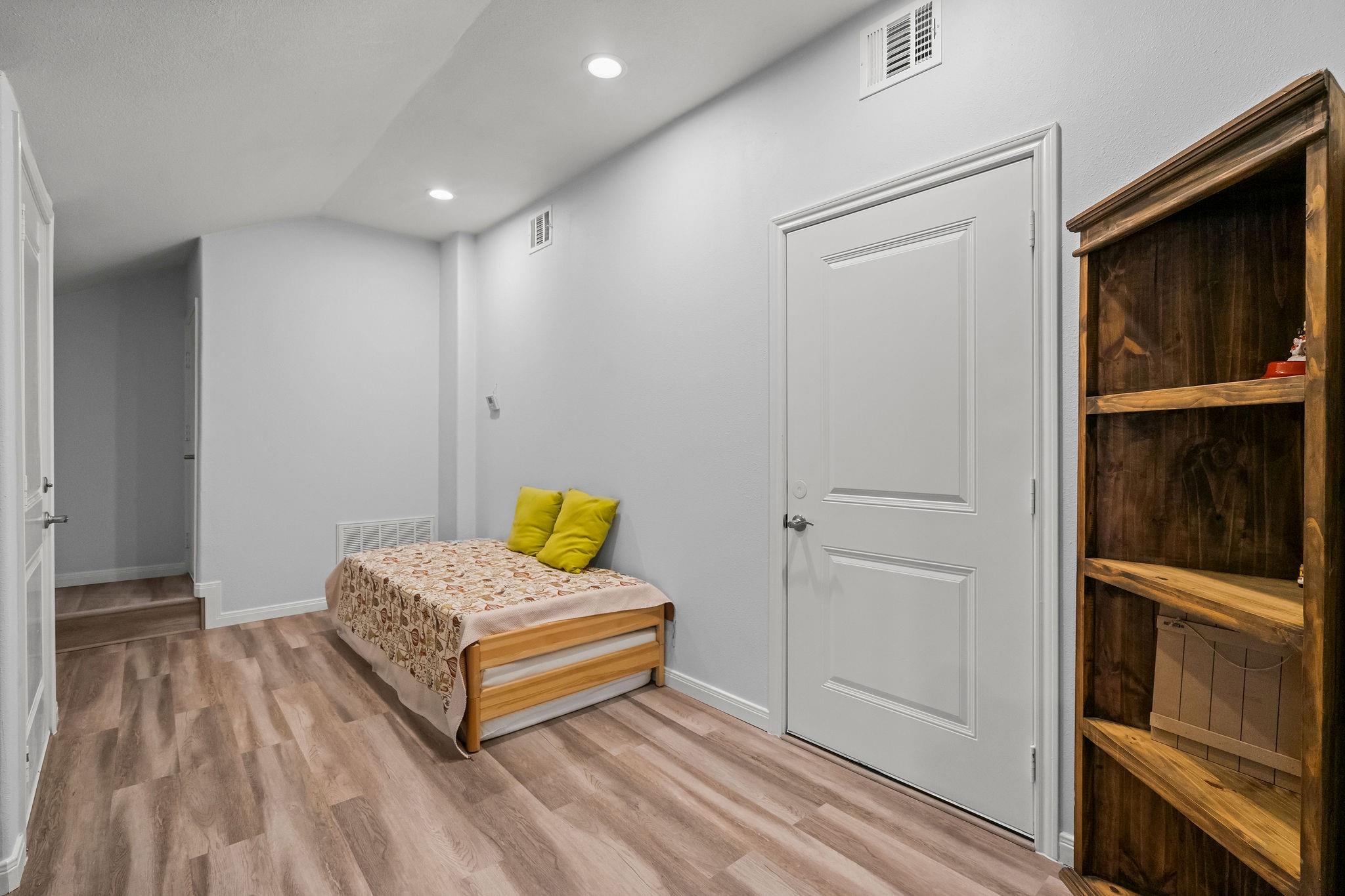 31114 Lakeview Bend Lane