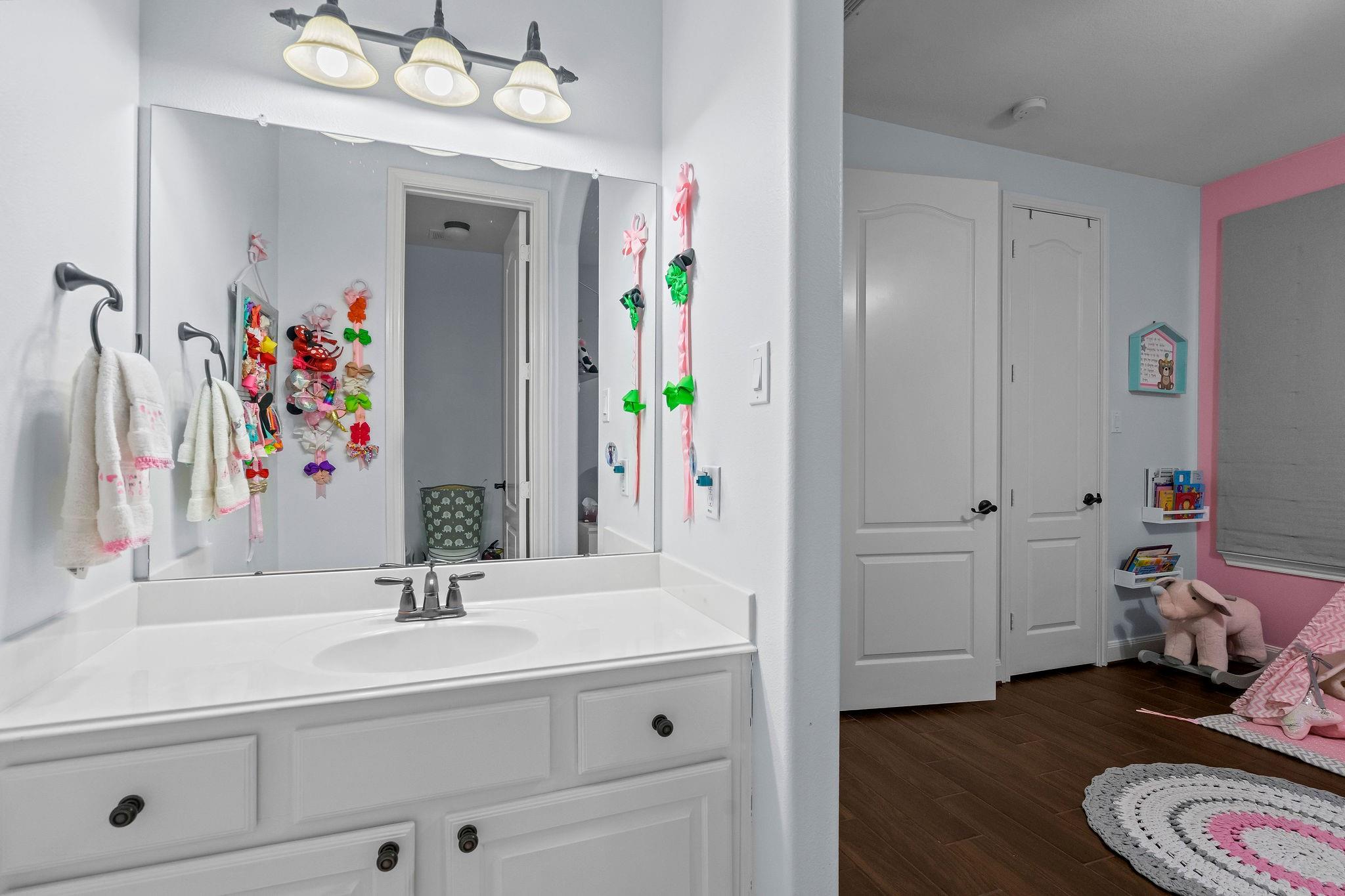 31114 Lakeview Bend Lane