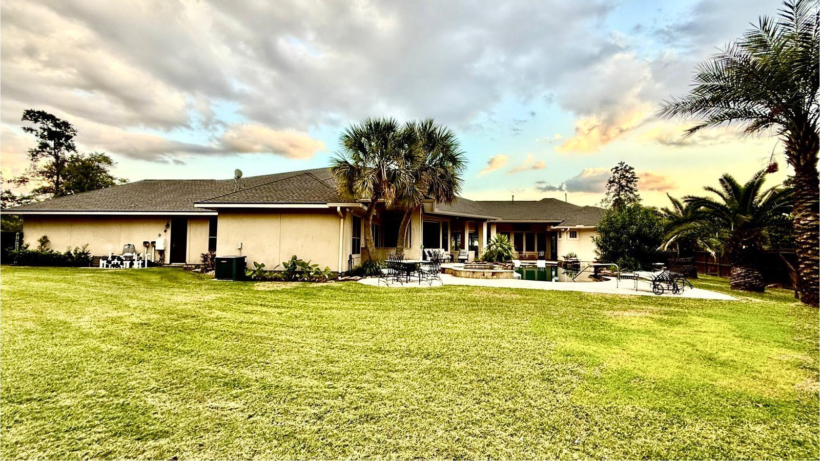 8103 Hideaway Lake Circle