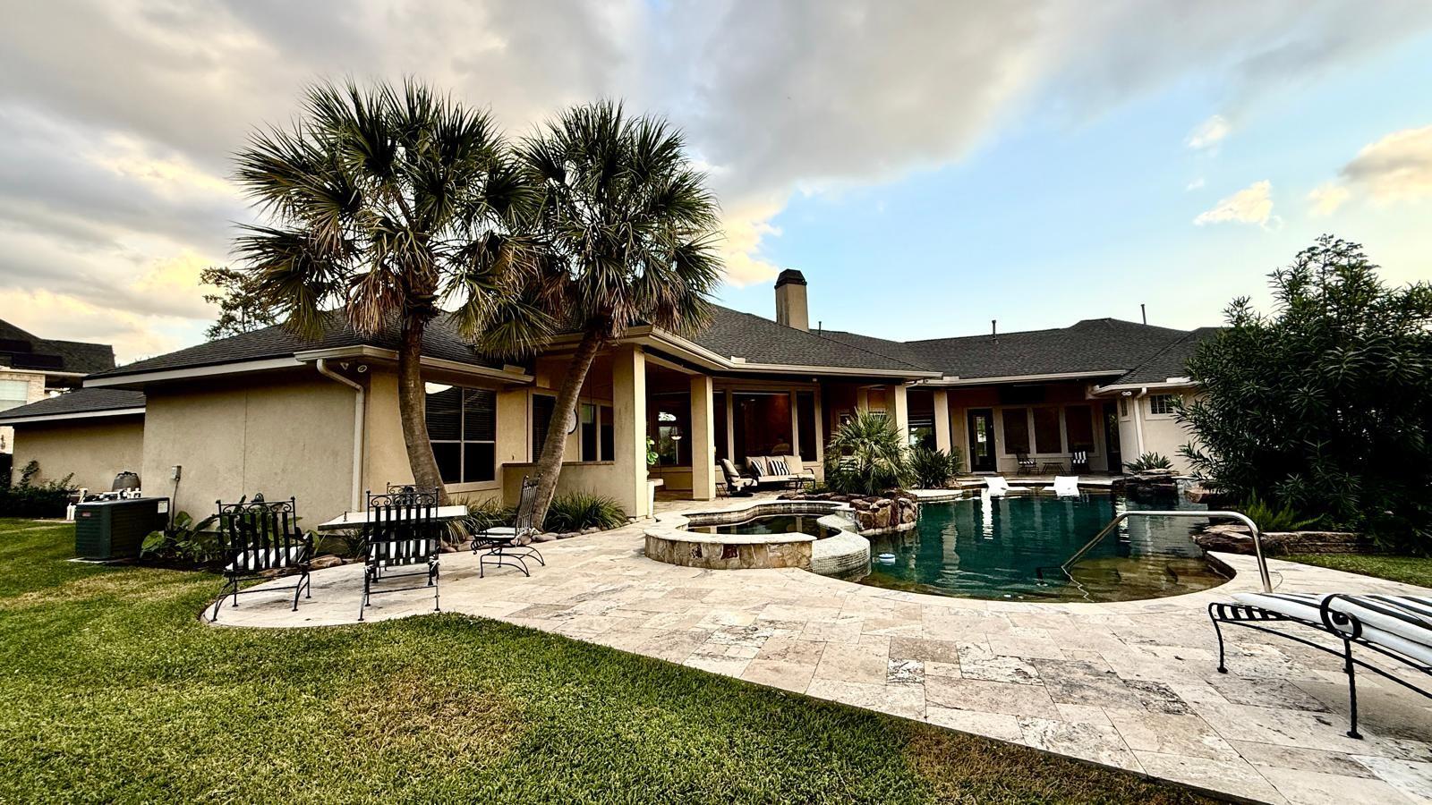 8103 Hideaway Lake Circle