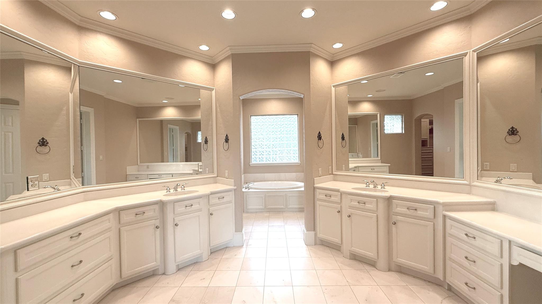 8103 Hideaway Lake Circle