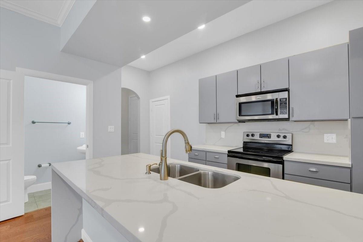 300 St Joseph Parkway # 309