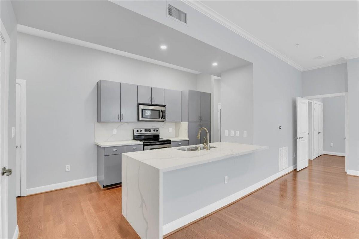 300 St Joseph Parkway # 309